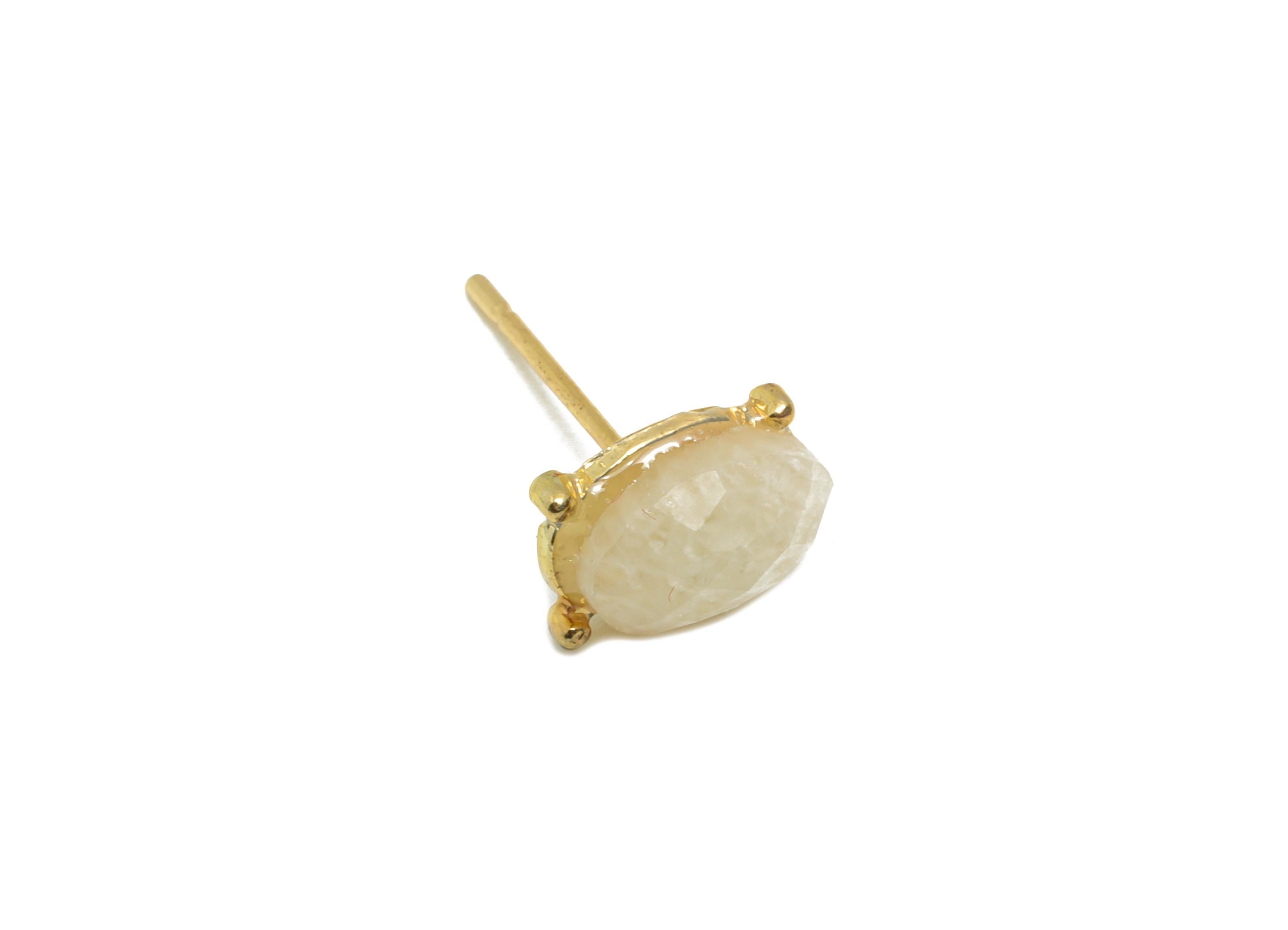 Alloy Moonstone Oval Earring Stud - Nature Stone Earring - Vintage Faceted Gemstone Earring Stud - Gold Tone Plating - 8.4x6.6x4mm - NS3118 - DOMEDBAZAAR