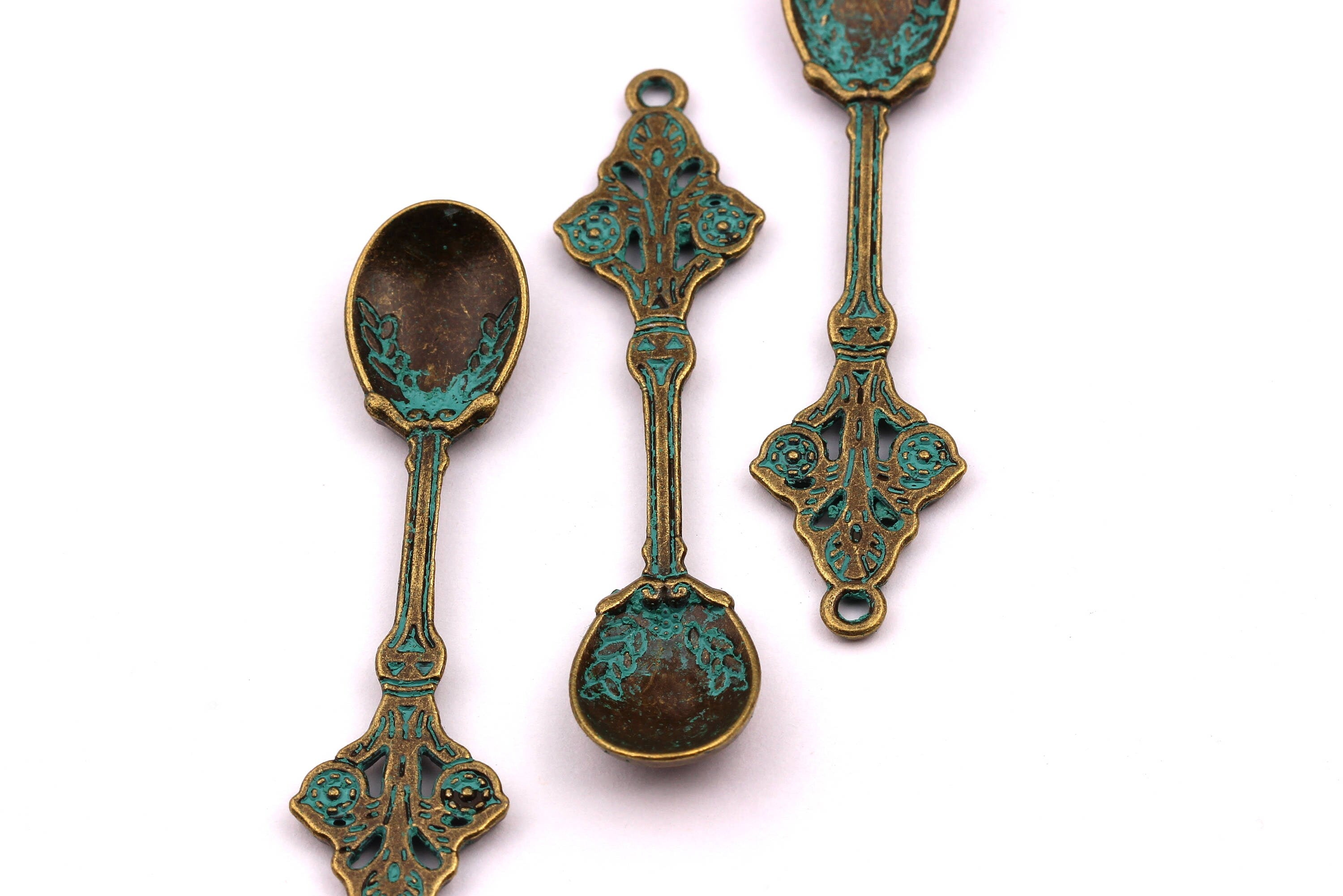 Faux Patina Pendant - Spoon Shaped - Alloy Charms - Antique Bronze Tone Necklace - Zinc Alloy Beads - Jewelry Supplies - 60x2mm ZZ1048 - DOMEDBAZAAR
