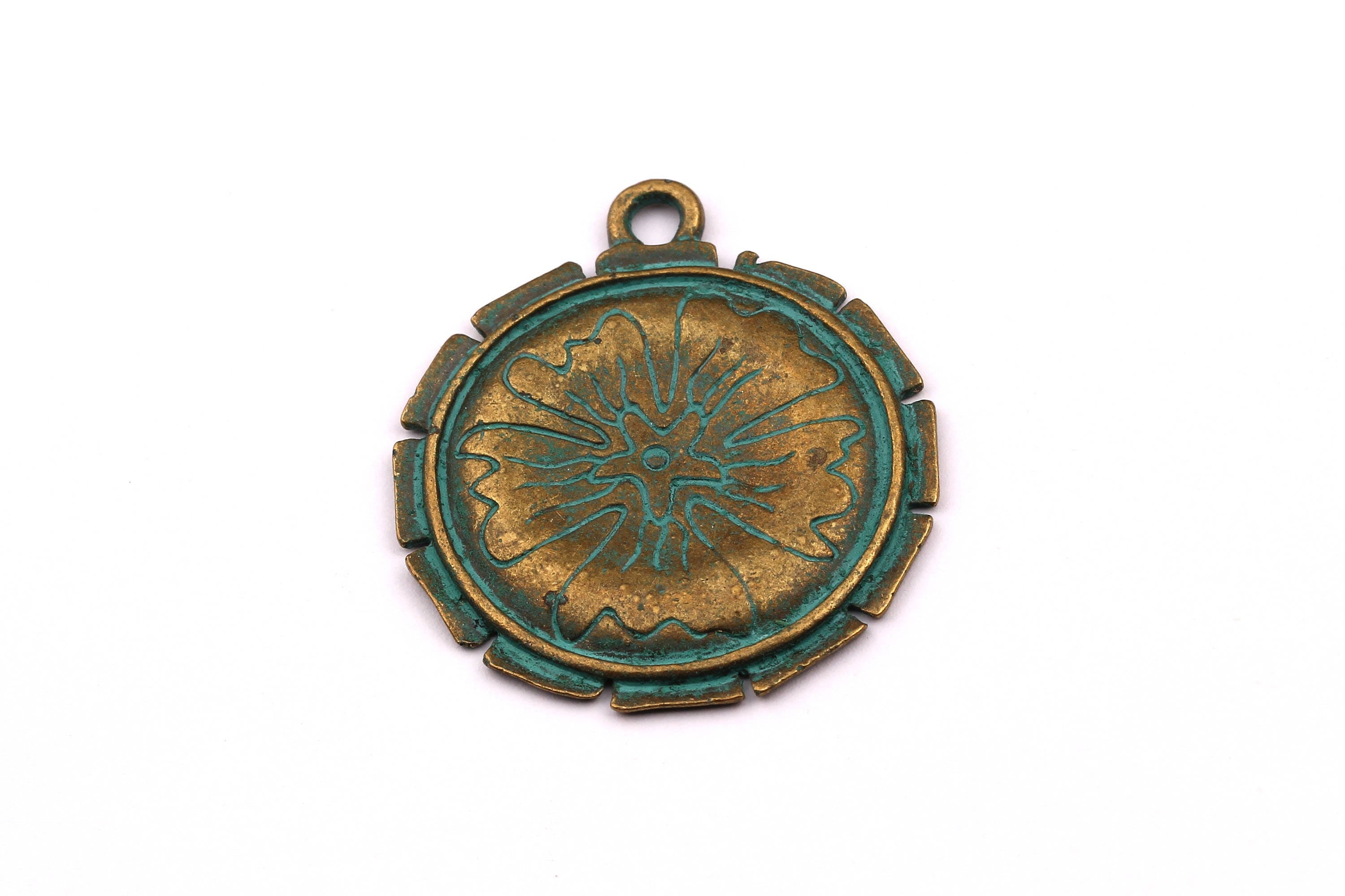 Faux Patina Pendant - Medal Shaped - Alloy Charms - Antique Bronze Tone Necklace - Zinc Alloy Beads - Jewelry Supplies - 33x33x2.2mm ZZ1057 - DOMEDBAZAAR