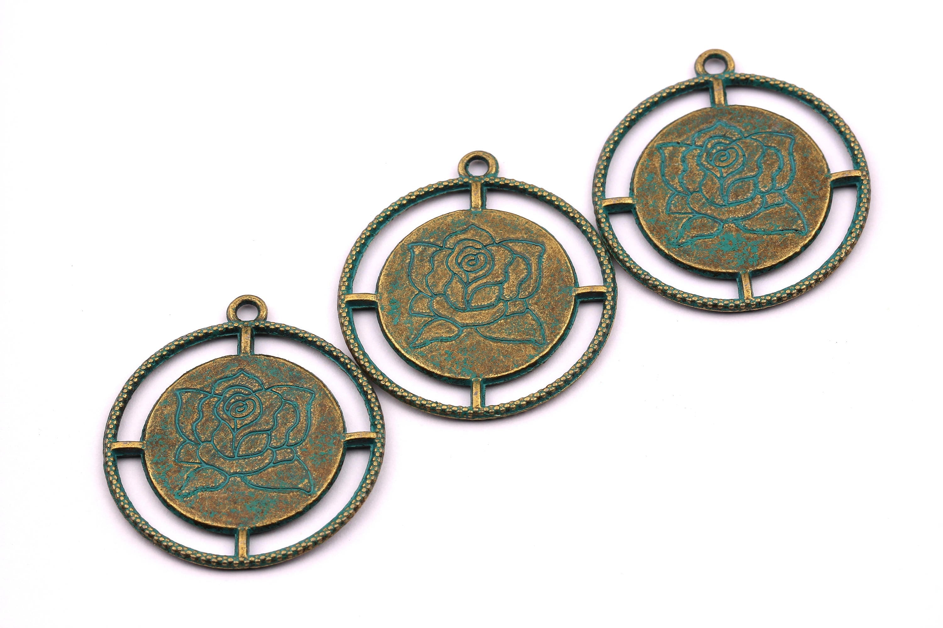 Faux Patina Pendant - Medal Shaped - Alloy Charms - Antique Bronze Tone Necklace - Zinc Alloy Beads - Jewelry Supplies - 30x30x1.7mm ZZ1076 - DOMEDBAZAAR
