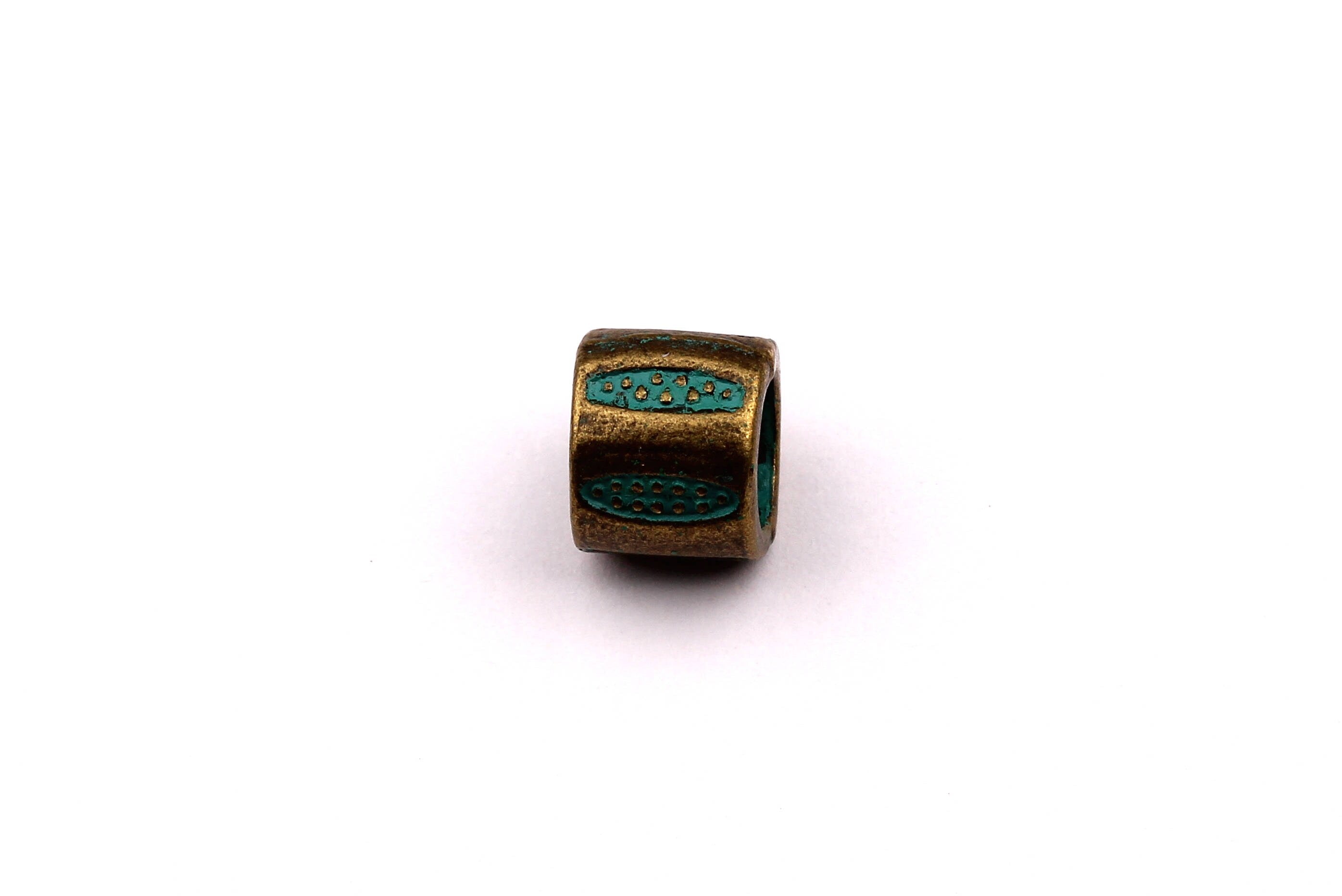 Faux Patina Beads - Circle Shaped - Alloy Charms - Antique Bronze Tone Necklace - Zinc Alloy Pendant - Jewelry Supplies - 8x9mm ZZ1115 - DOMEDBAZAAR
