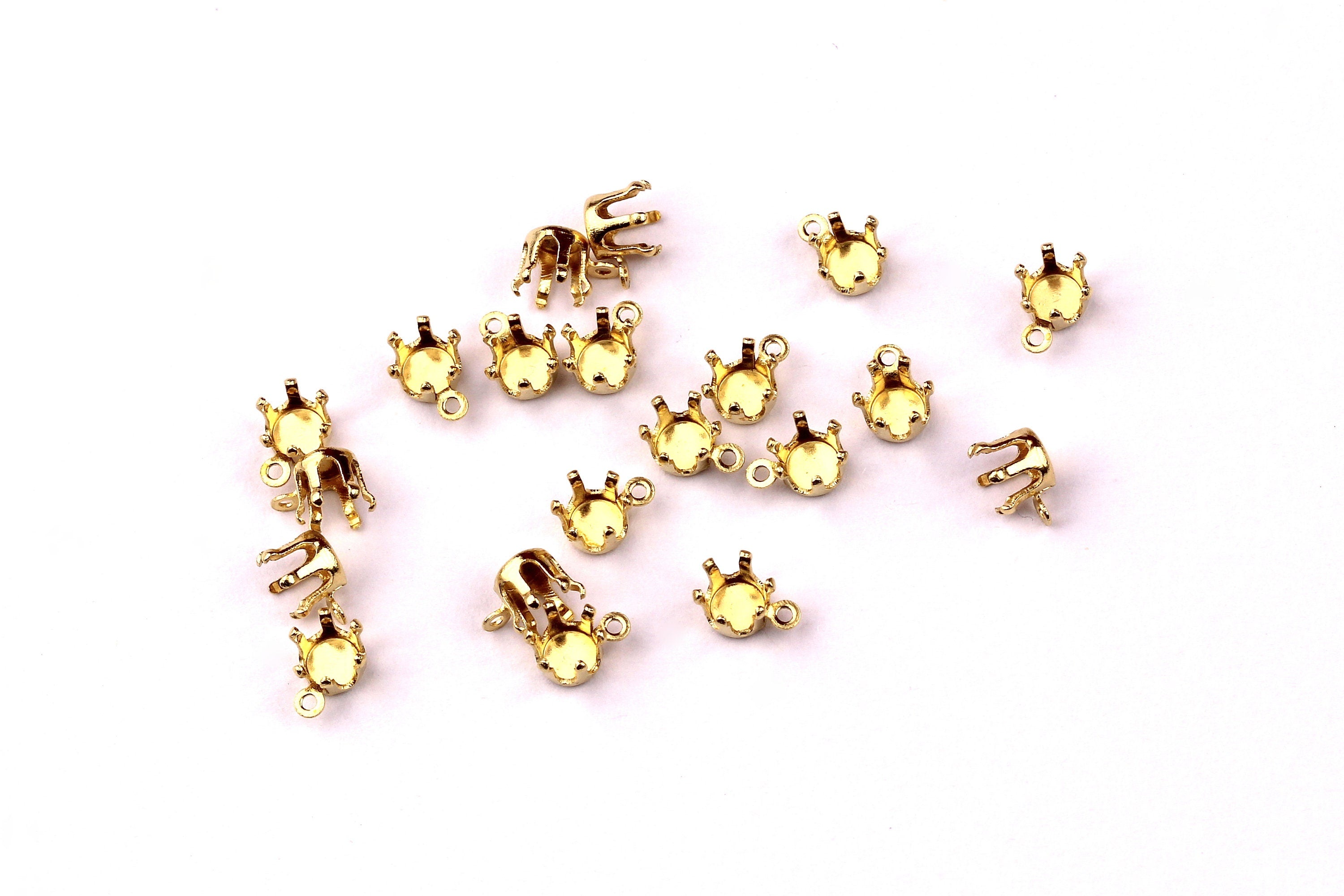Raw Brass Prong Setting - Raw Brass Round Shaped Setting - Earring Findings- Jewelry Supplies - 3.7mm Pad - PP1143 - DOMEDBAZAAR