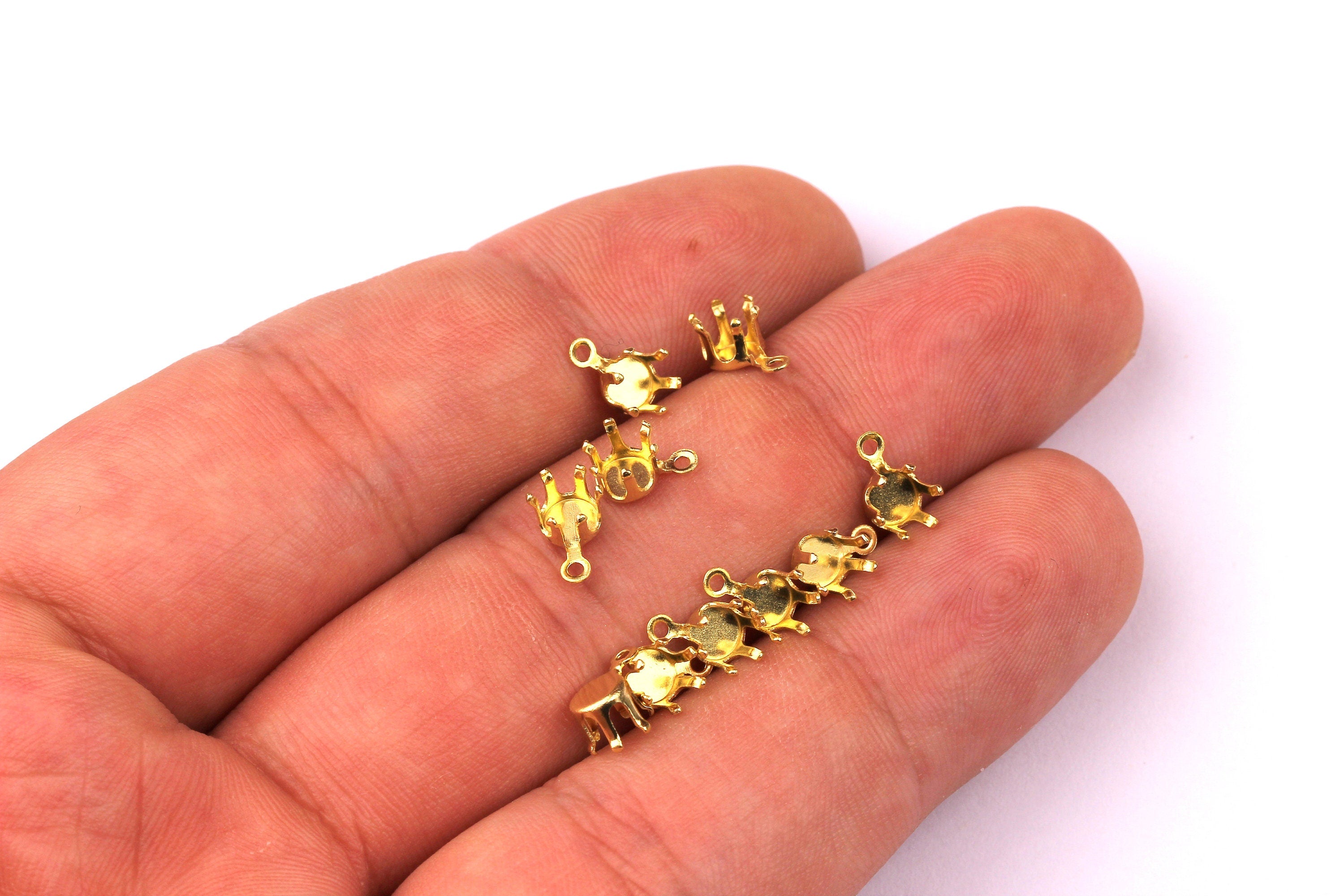 Brass Prong Setting - Round Shaped Setting - Earring Findings- Jewelry Supplies - 4.5mm Pad - PP1144 - DOMEDBAZAAR