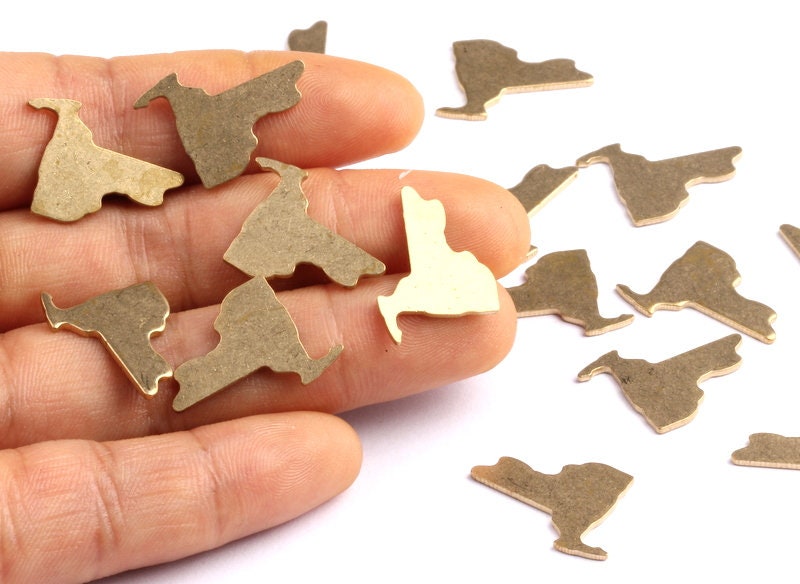 Brass New York State Charms - New York State Shaped Raw Brass Pendant - Jewellery Supplies - 20x14mm - PP1266 - DOMEDBAZAAR