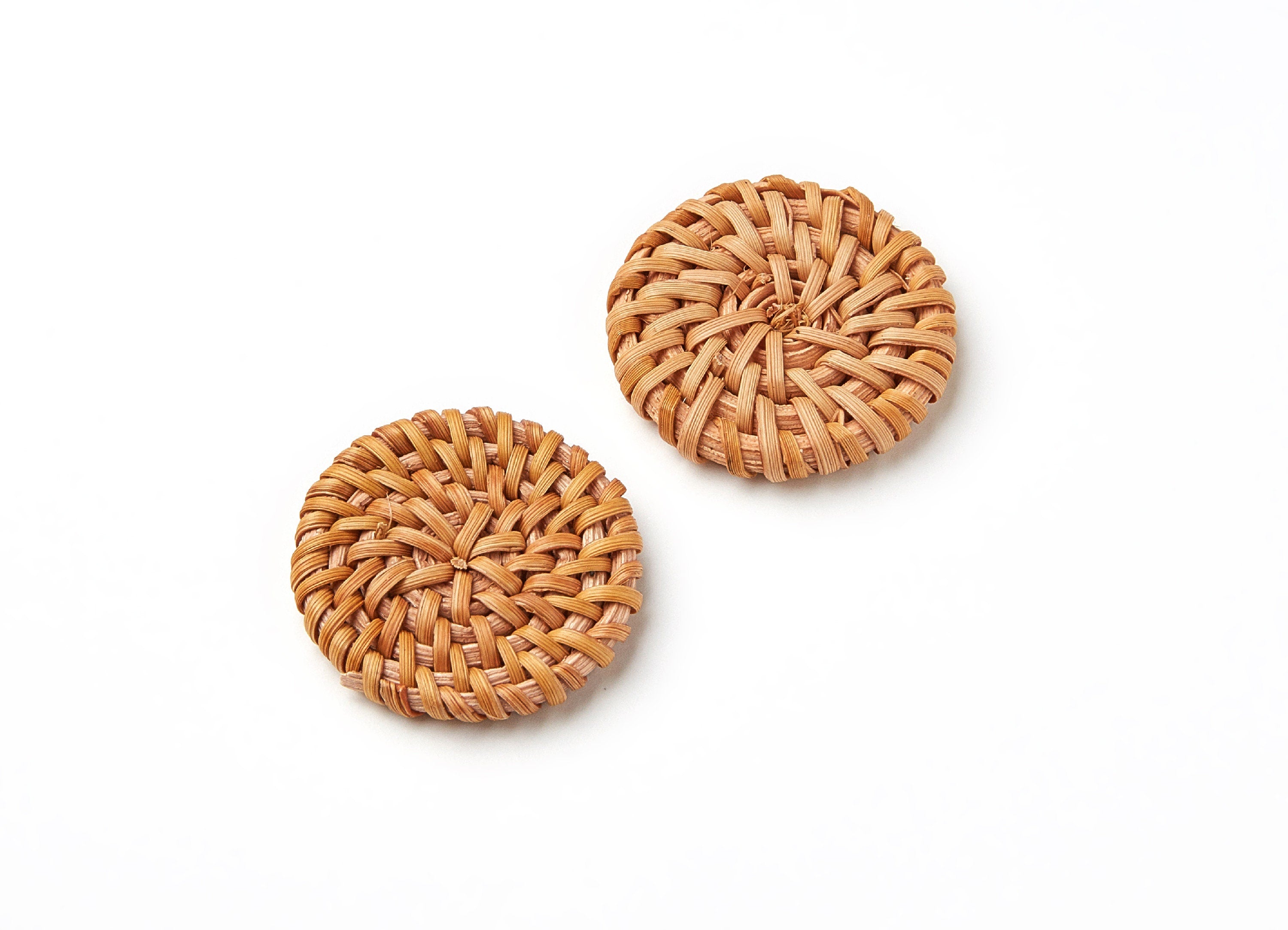 Handwoven Rattan Earrings - Round Shaped Rattan Pendant - Wooden Straw Earring - Jewelery Handmade - 29.88x29.88x4.8mm - RT1049 - DOMEDBAZAAR