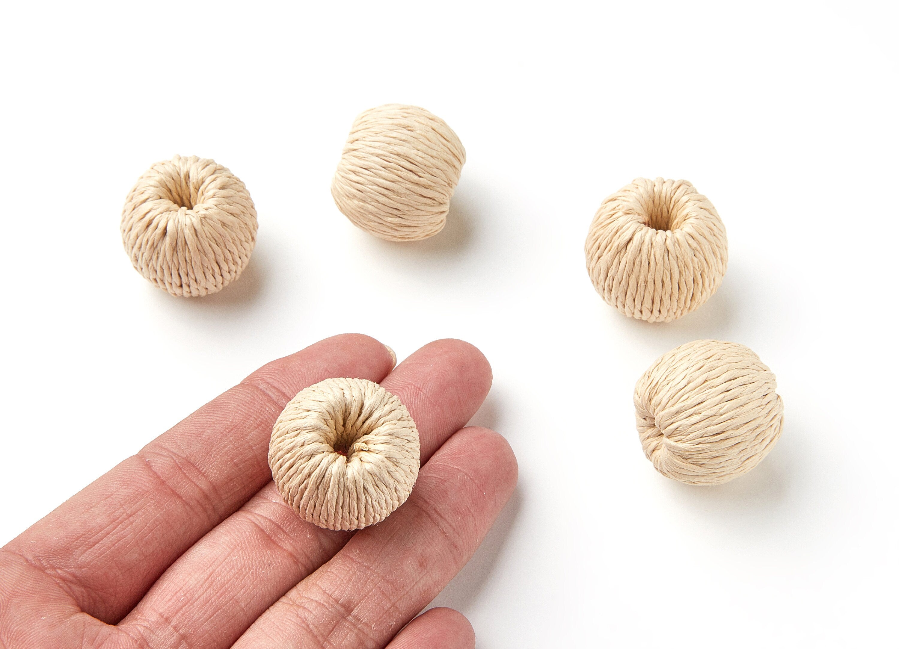 Handwoven Paper Rope Earrings - Ball Shaped Paper Rope Pendant - Wooden Straw Earring - Jewelery Handmade - 25,9x22,9xmm - RT1070 - DOMEDBAZAAR