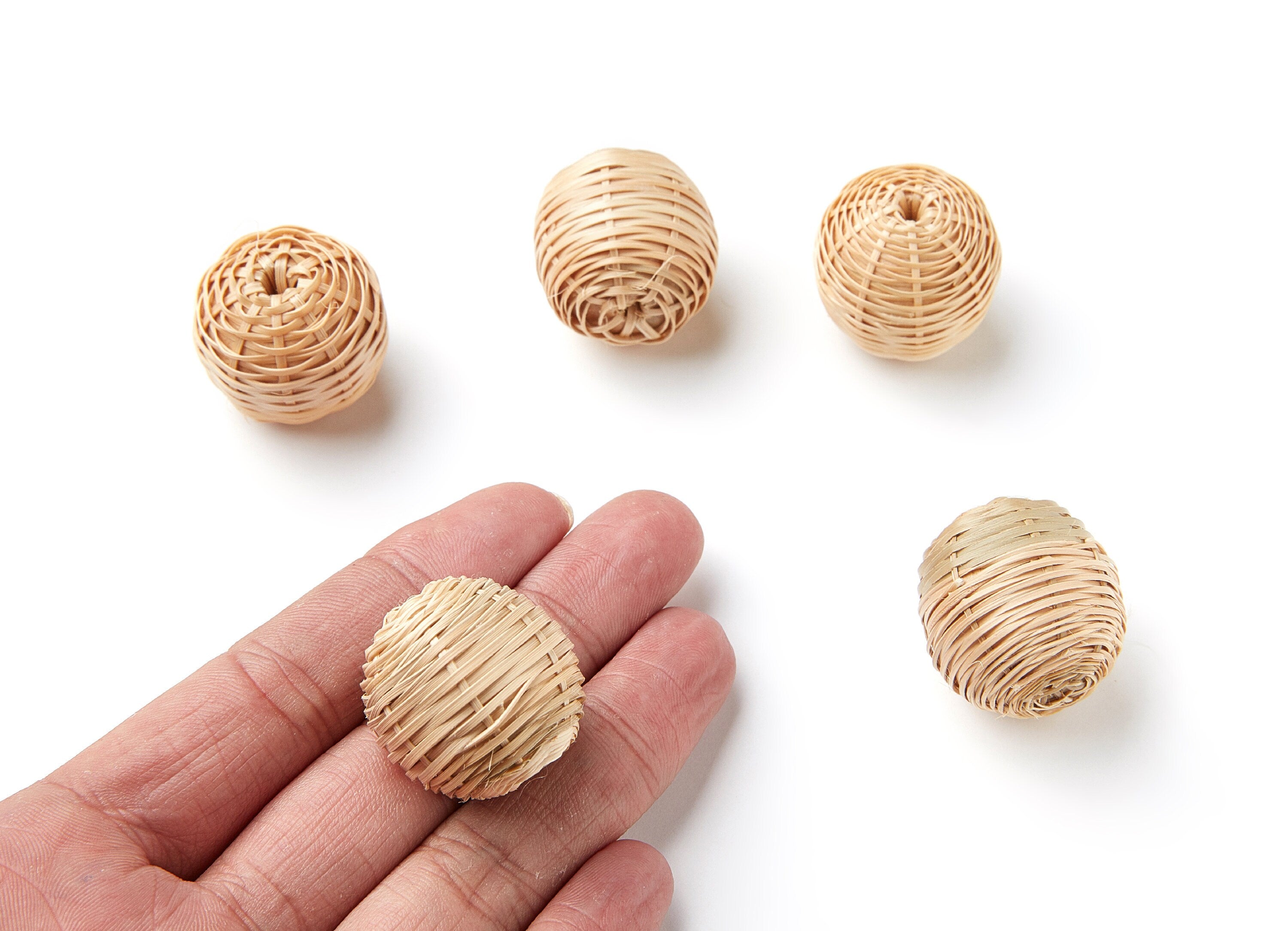 Handwoven Paper Rope Earrings - Ball Shaped Paper Rope Pendant - Wooden Straw Earring - Jewelery Handmade - 27x27xmm - RT1071 - DOMEDBAZAAR