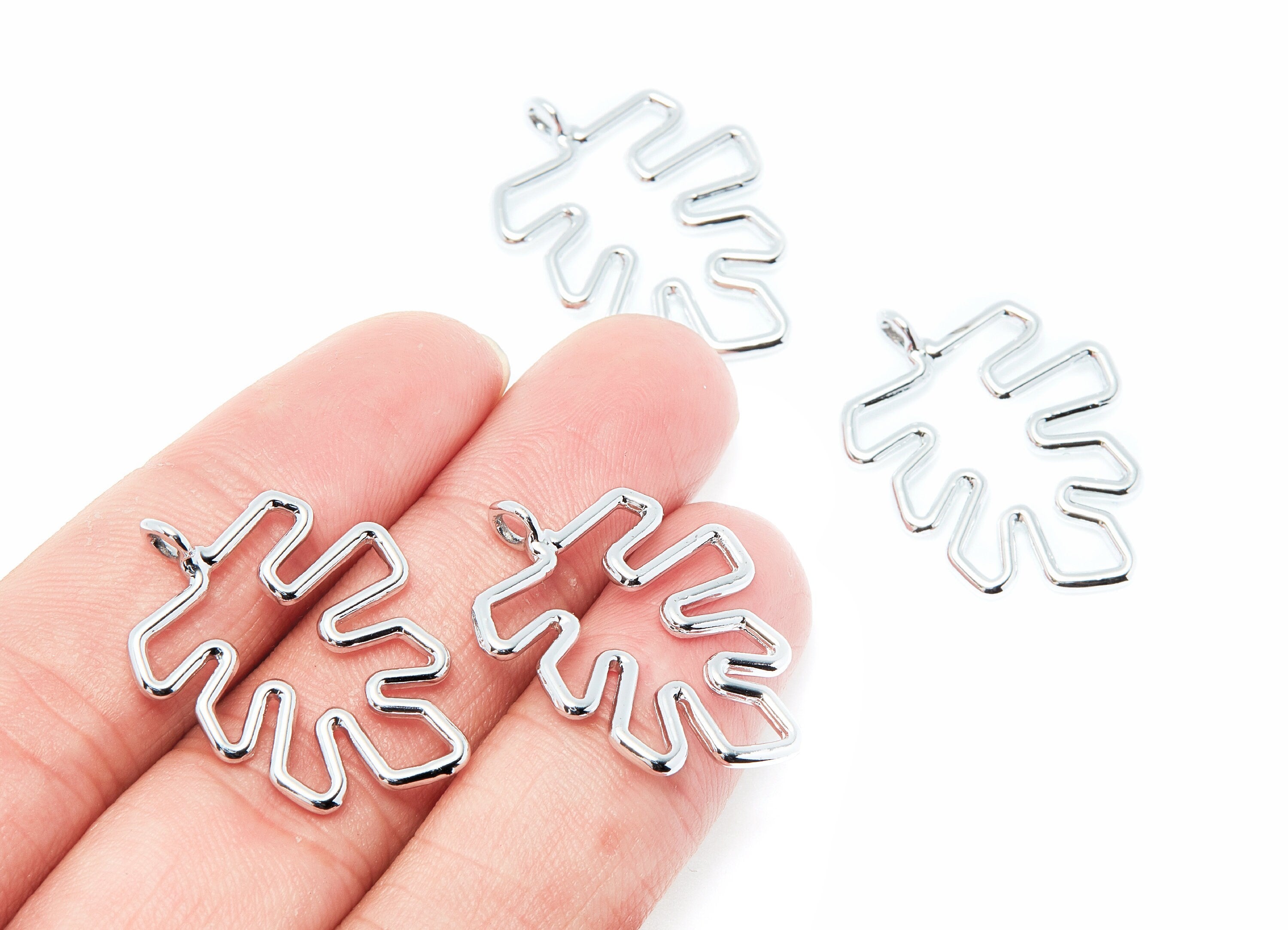 Leaf Shaped Charms- Zinc Alloy Earring Finding - Nickel / Silver Tone - Alloy Pendant for Necklace - 29.38x21.79x1.72mm - ZZ1287N - DOMEDBAZAAR