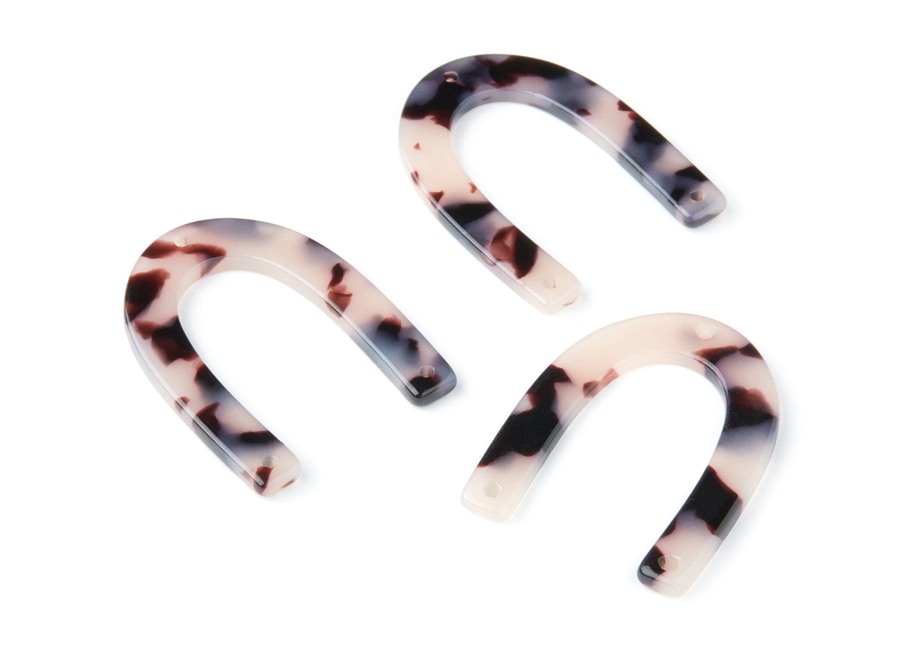 Blonde Tortoise Shell Charm with 3 Holes - Acetate Earring Charms - U Shaped Pendant - Color Code: A06 - 34.61x26.25x2.55mm - AC1305A - DOMEDBAZAAR