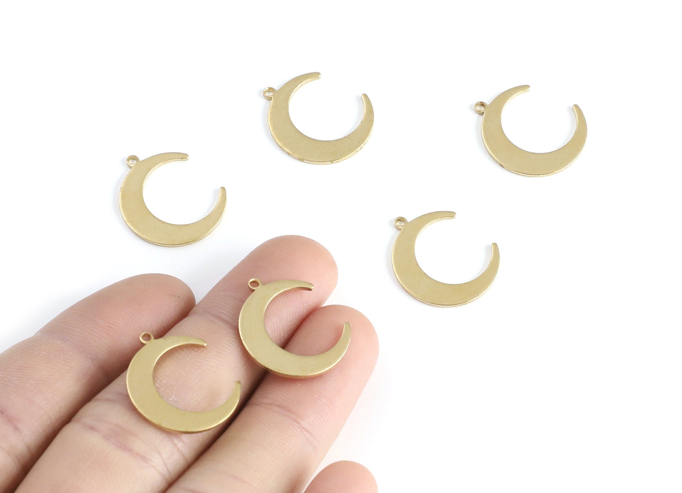 Brass Moon Charms - Crescent Shaped Raw Brass Connector - Jewelry Supplies - 19,88x16,5x0,99mm - PP1373 - DOMEDBAZAAR