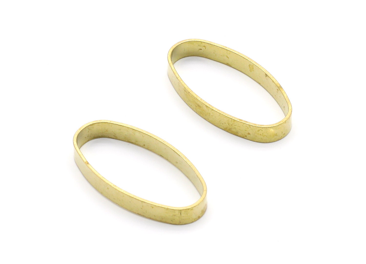 Brass Oval Charms - Oval Shaped Raw Brass Charms - Geometric Pendant - Jewelry Supplies - 29,75x15,24x3,9mm - PP1391 - DOMEDBAZAAR