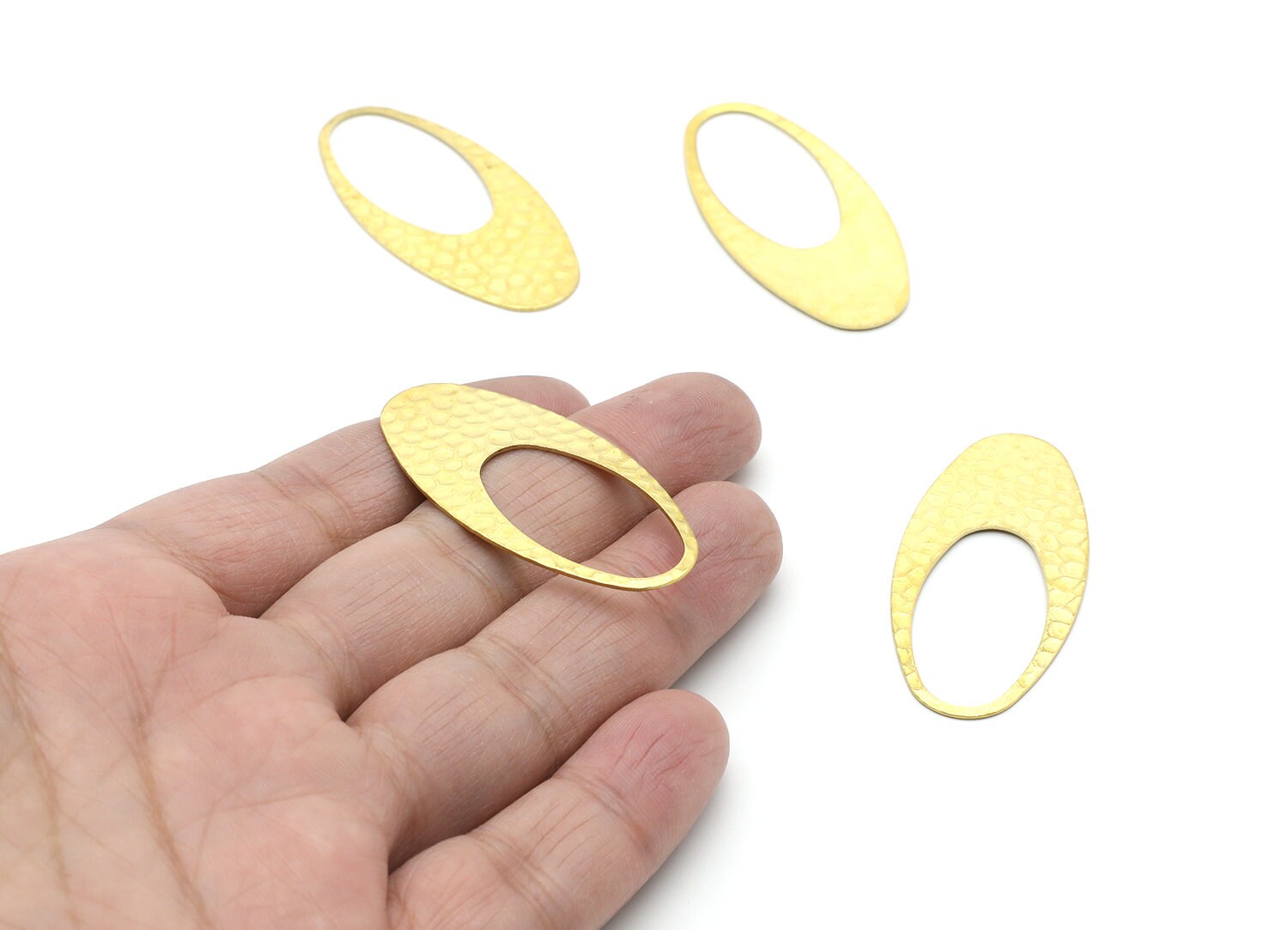 Brass Oval Charms - Oval Shaped Raw Brass Charms - Geometric Pendant - Jewelry Supplies - 48,59x22,99x0,91mm - PP1423 - DOMEDBAZAAR