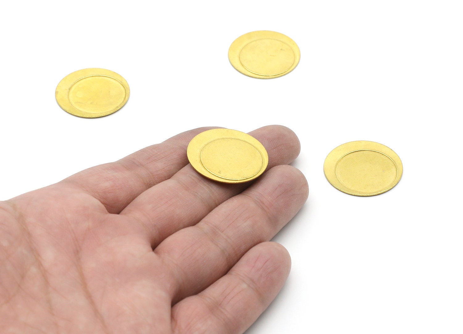 Brass Round Charms - Round Shaped Raw Brass Charms - Jewelry Supplies - 26,14x26,14x0,89mm - PP1433 - DOMEDBAZAAR