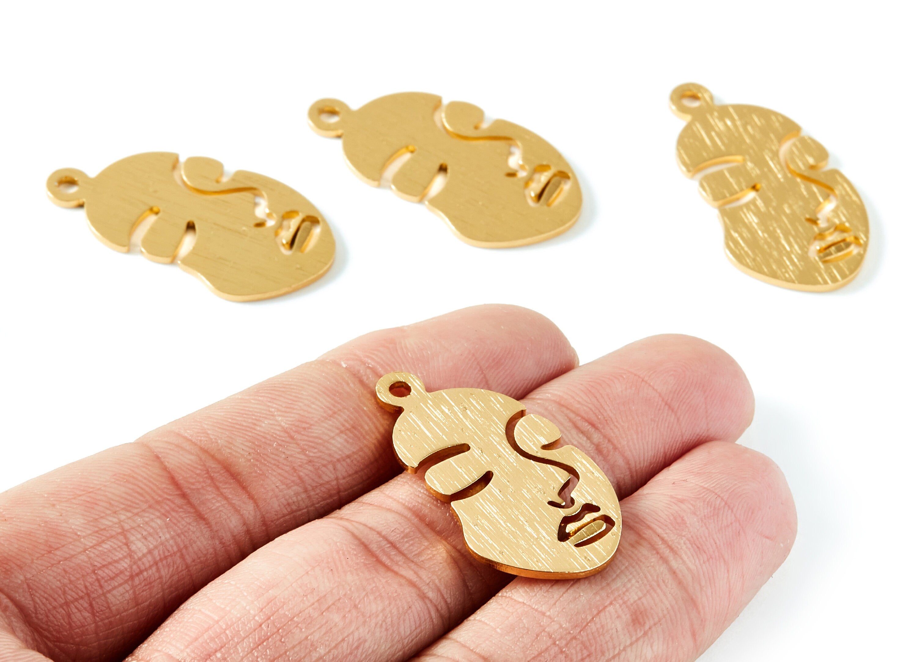 Aluminum Charms - Face Shaped Earrings - Anodized Aluminium Charms - Gold Tone - 33,65x17,15x1,3mm - AA1139A - DOMEDBAZAAR