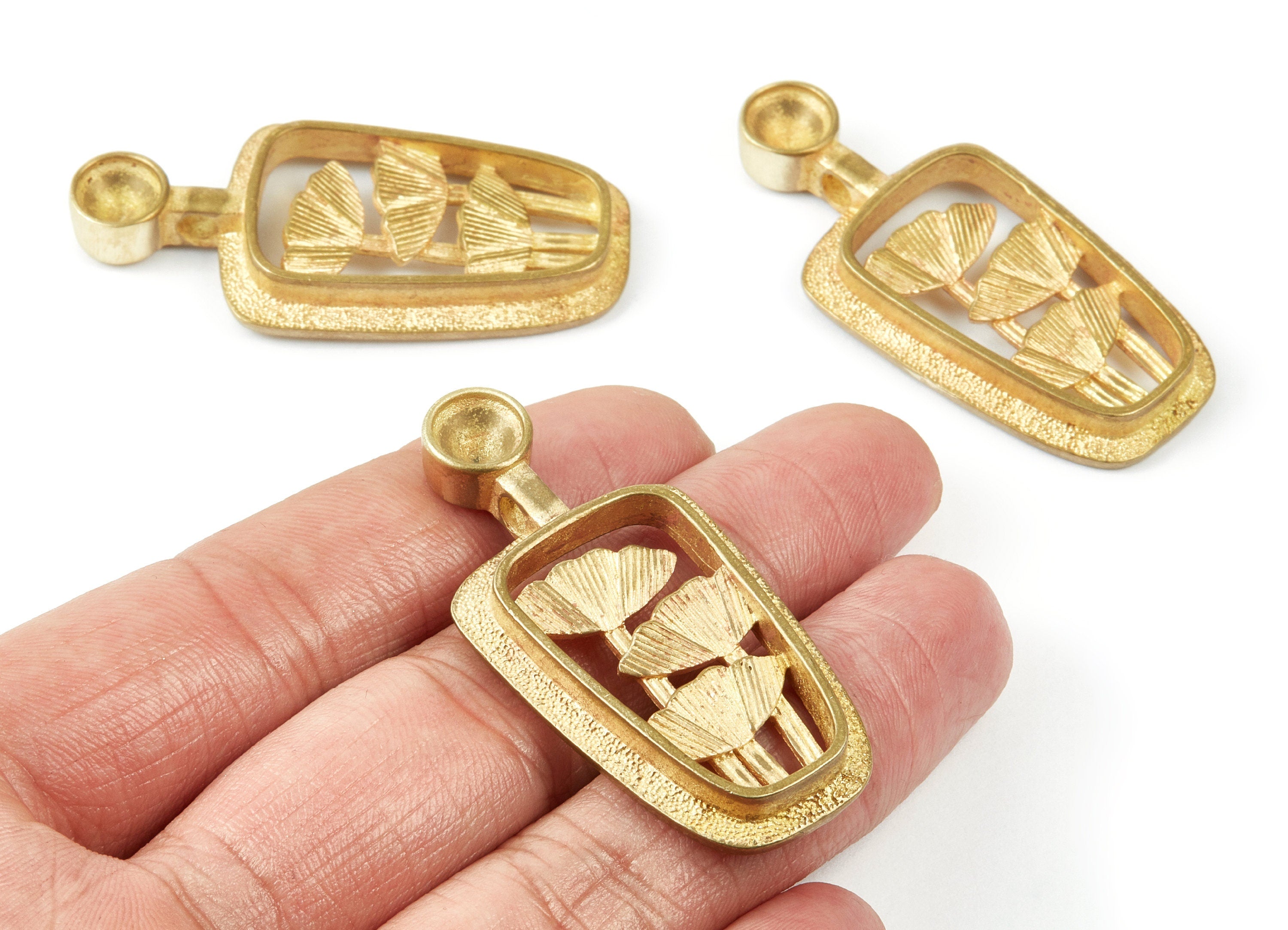 Brass Flower Charms - Vase Shape Raw Brass Pendant - Jewelry Supplies - 50.47x24.34x6.2mm - PP1518 - DOMEDBAZAAR