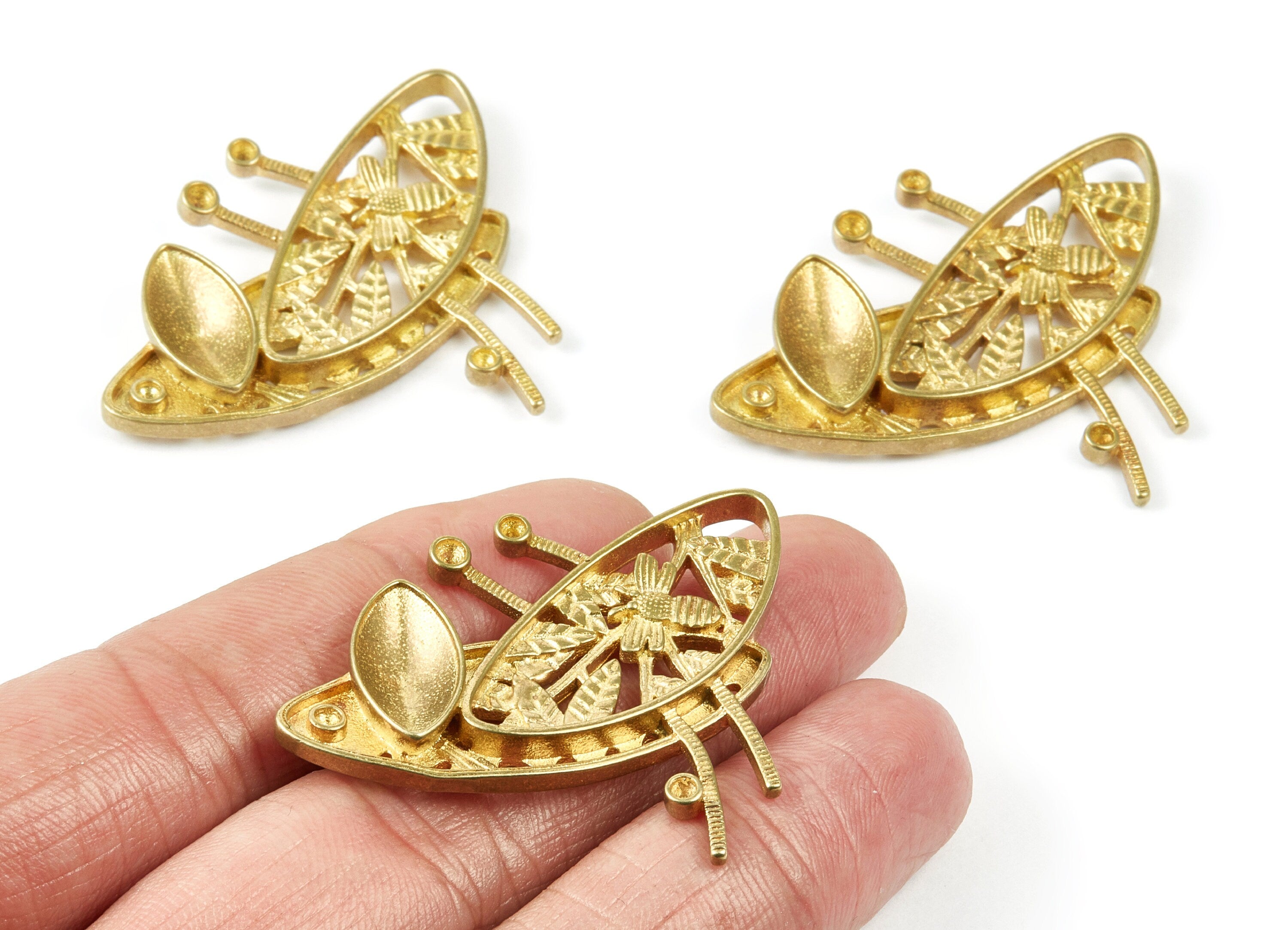 Brass Bee Charms - Bee Raw Brass Pendant - Jewelry Supplies - 47.45x38.86x5.19mm - PP1529 - DOMEDBAZAAR