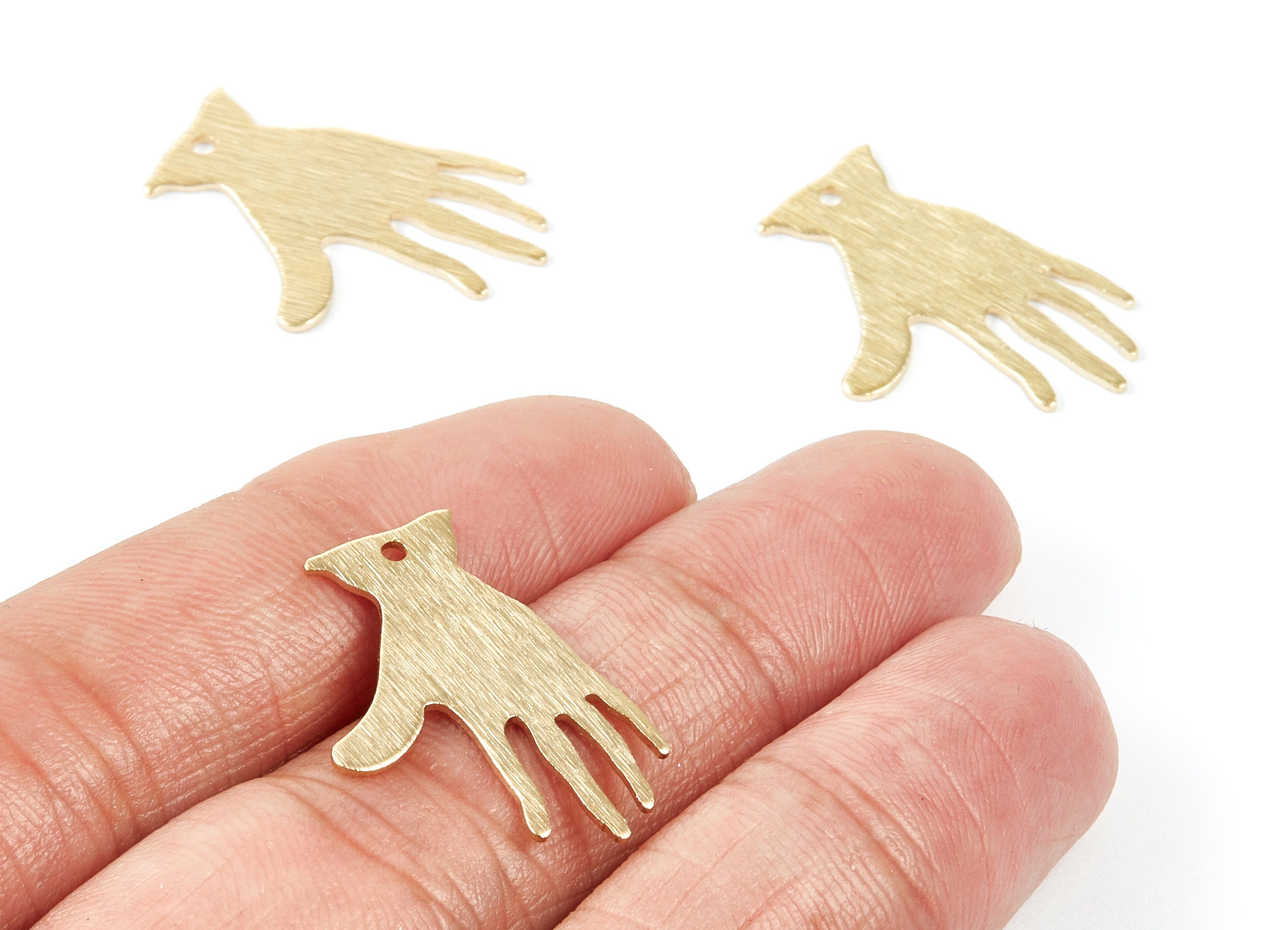 Brass Textured Hand Charms - Hand Textured Raw Brass Pendants - Earring Findings - Jewellery Supplies - 25,5x17,1x0,78mm - PP2007 - DOMEDBAZAAR
