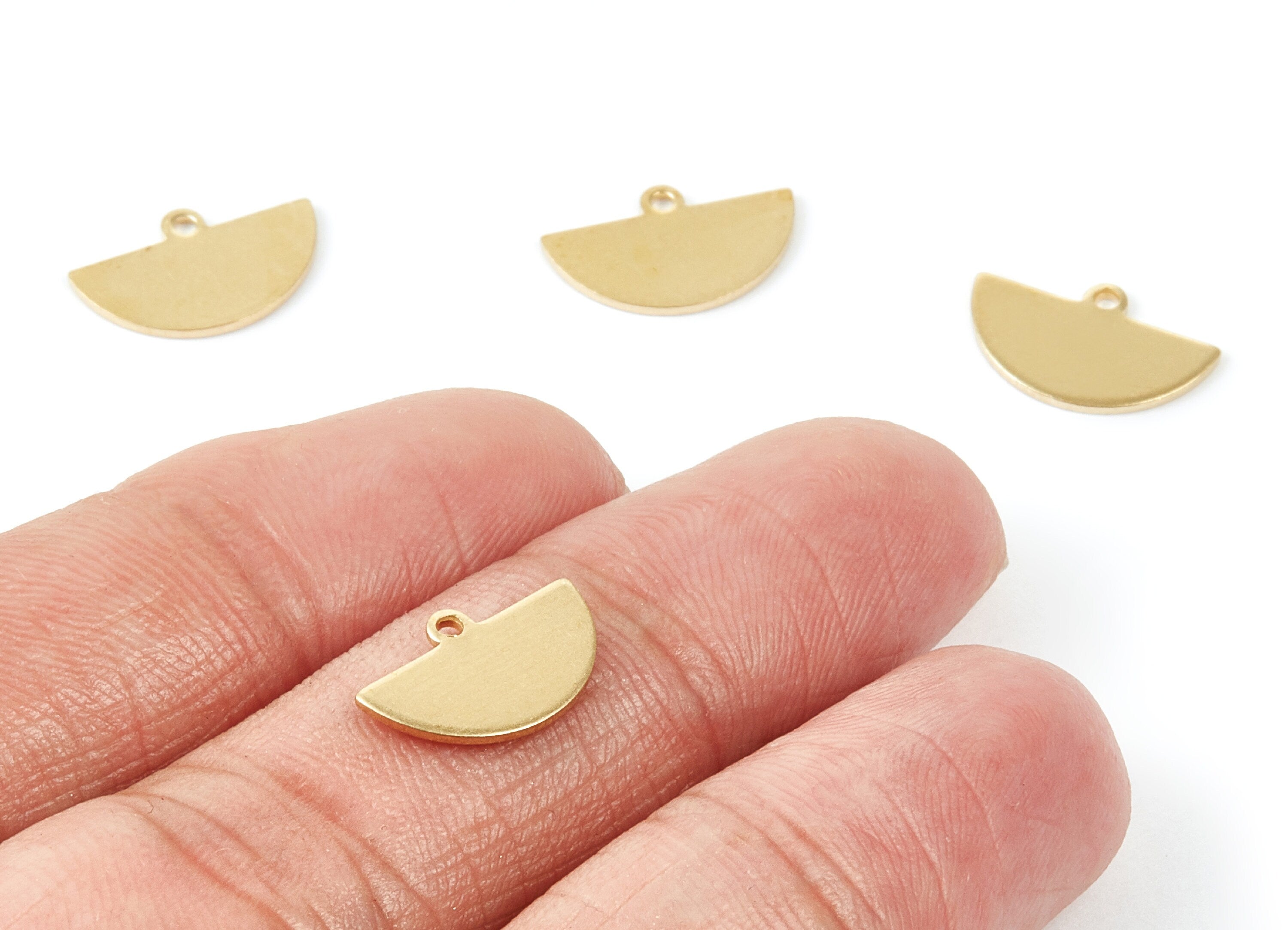 Brass Half Round Charms - Half Round Raw Brass Pendant - Brass Earring Findings - Jewelry Supplies - 14,47x8,9x0,8mm - PP2009 - DOMEDBAZAAR
