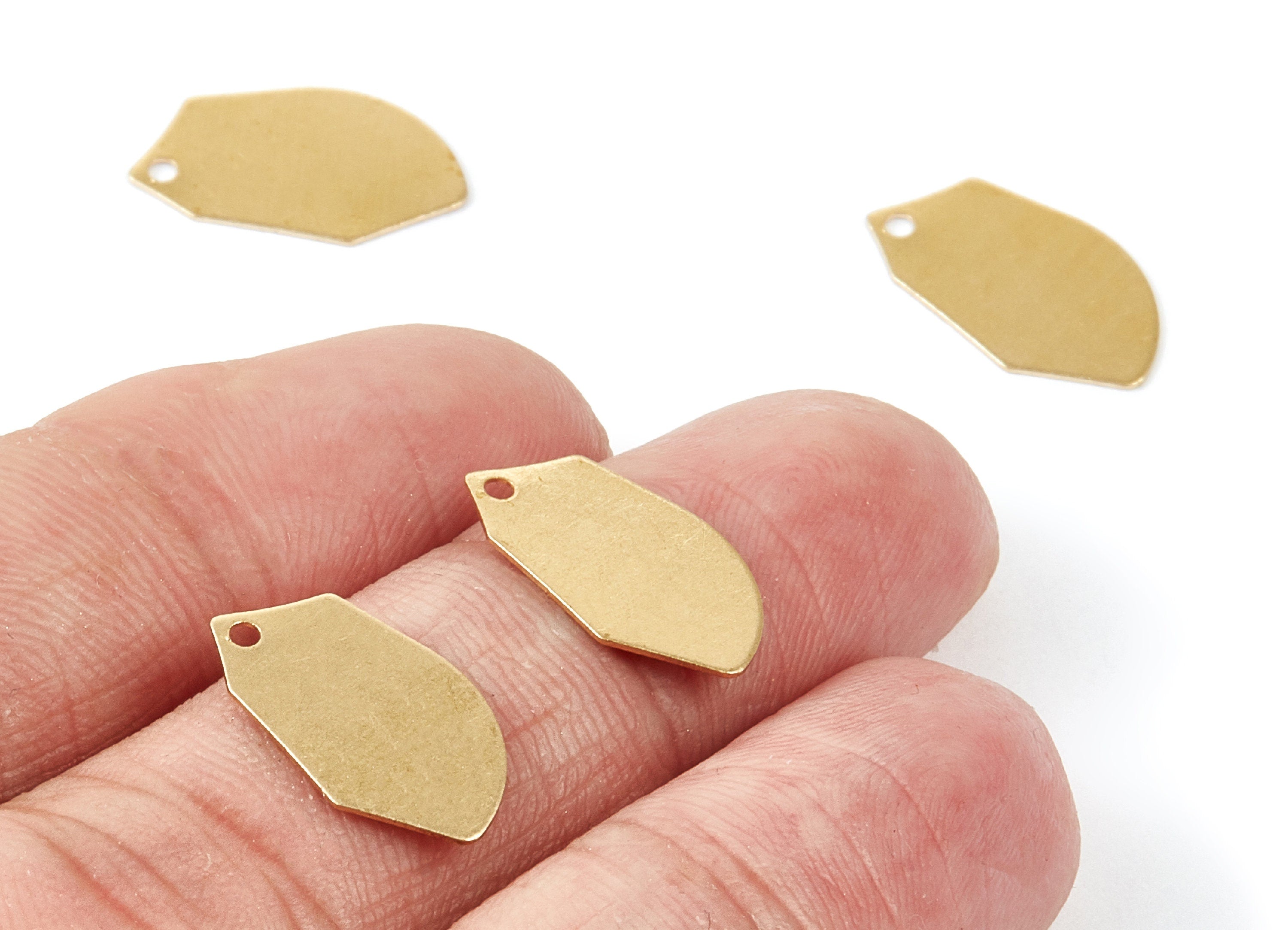Personalized stamping blank - Brass Irregular Geometric Charms - Irregular Geometric Raw Brass Pendant - 16,49x9,39x0,39mm - PP2129 - DOMEDBAZAAR