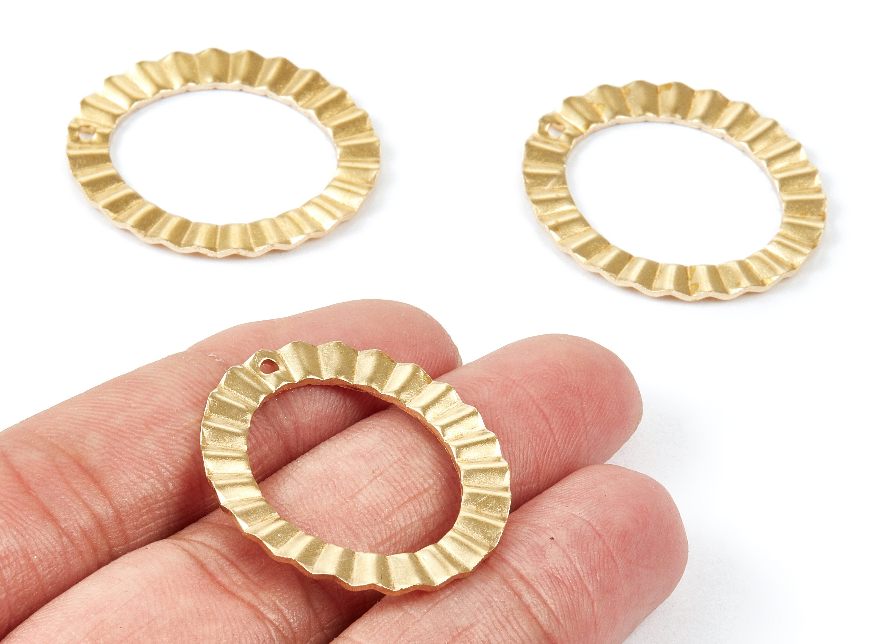Brass Round Charms - Round Raw Brass Pendant - Earring Findings - Jewelry Supplies - 33x28,5x1,95mm - PP1753 - DOMEDBAZAAR