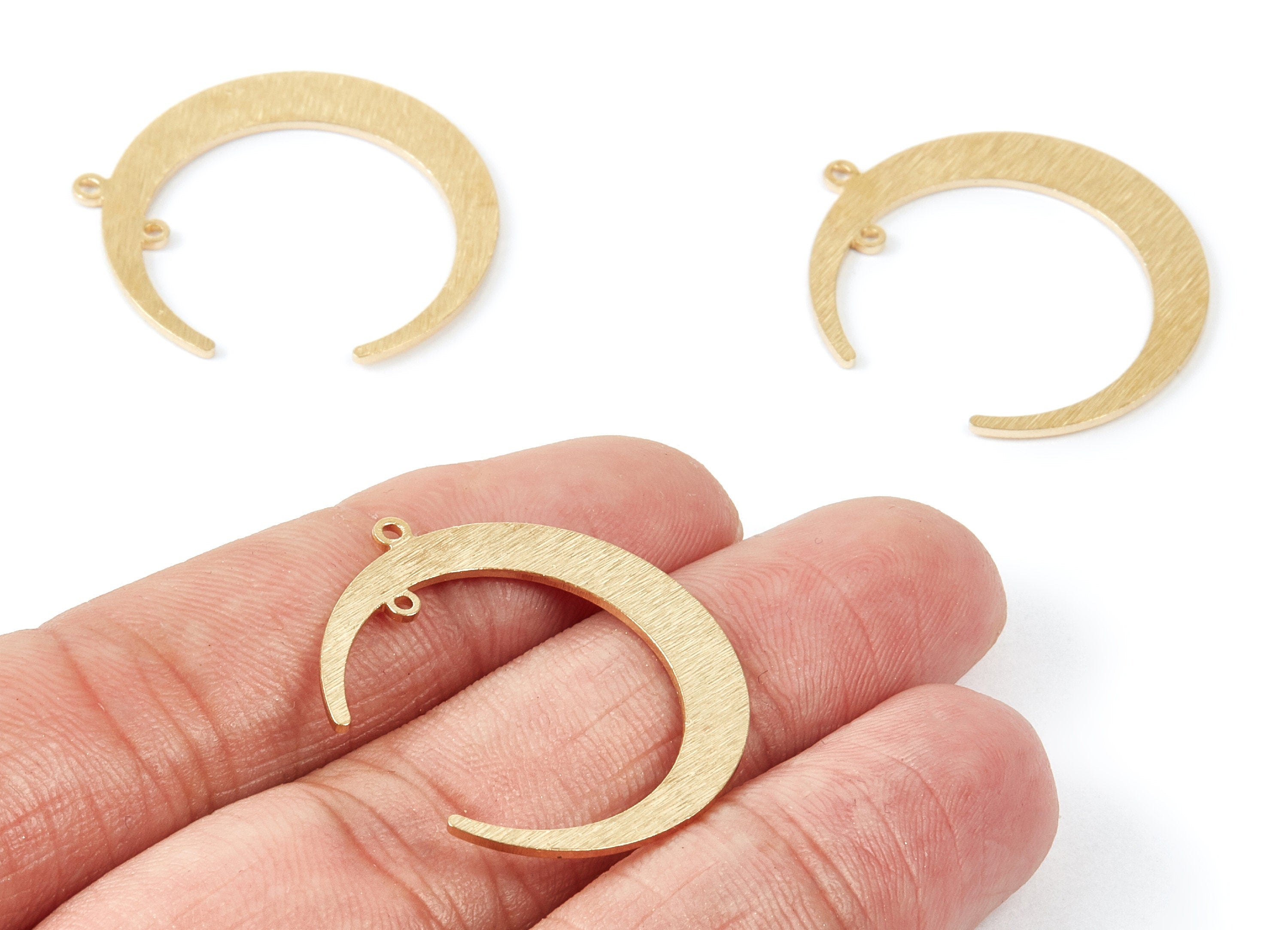 Brass Moon Charms - Moon Textured Raw Brass Connectors With 2 Holes - Jewelry Supplies - 30,57x27,33x1mm - PP1834 - DOMEDBAZAAR
