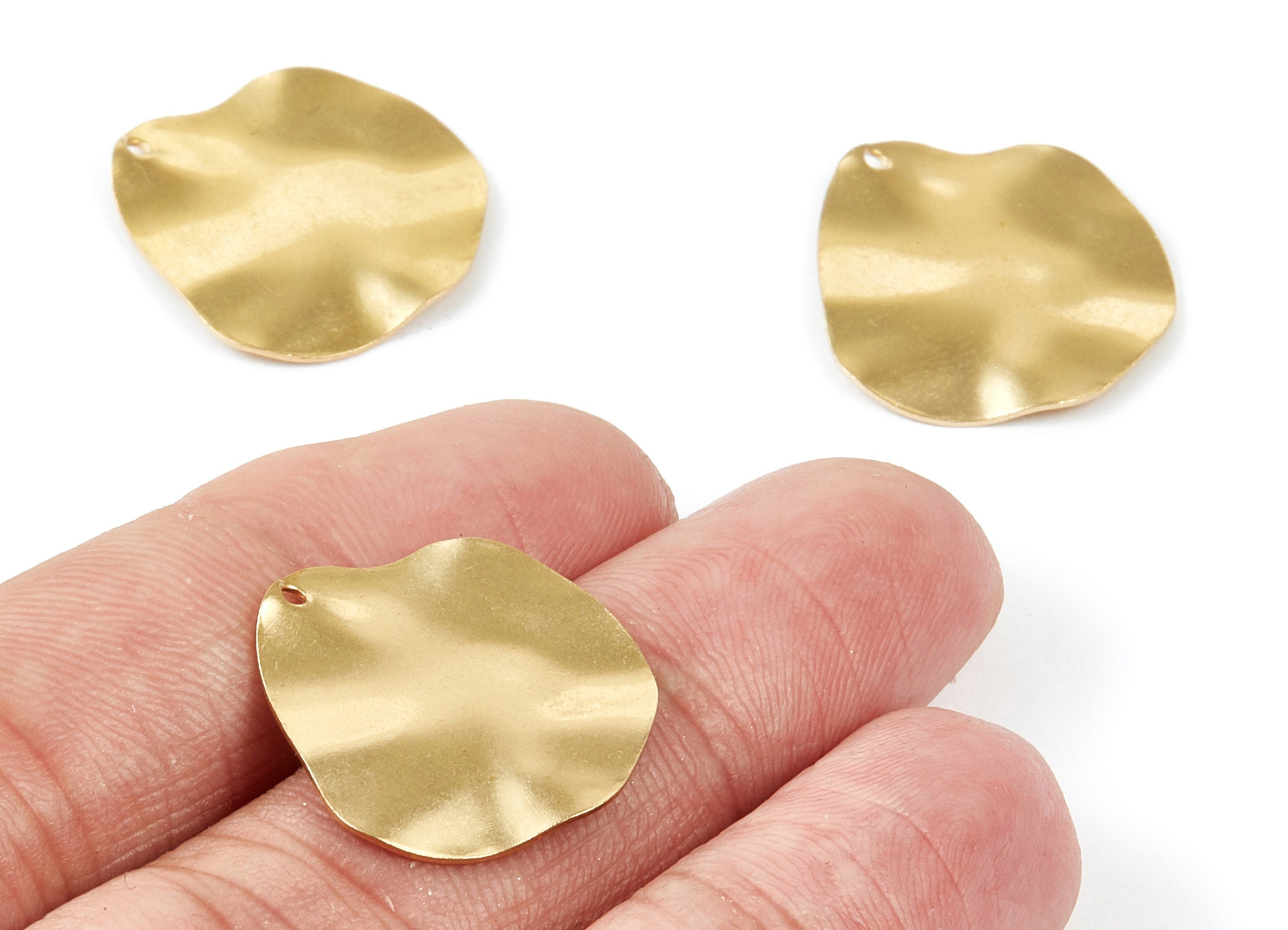 Brass Round Charms - Circle Raw Brass Pendant - Earring Findings - Jewelry Supplies - 21,7x20,9x0,88mm - PP1961 - DOMEDBAZAAR