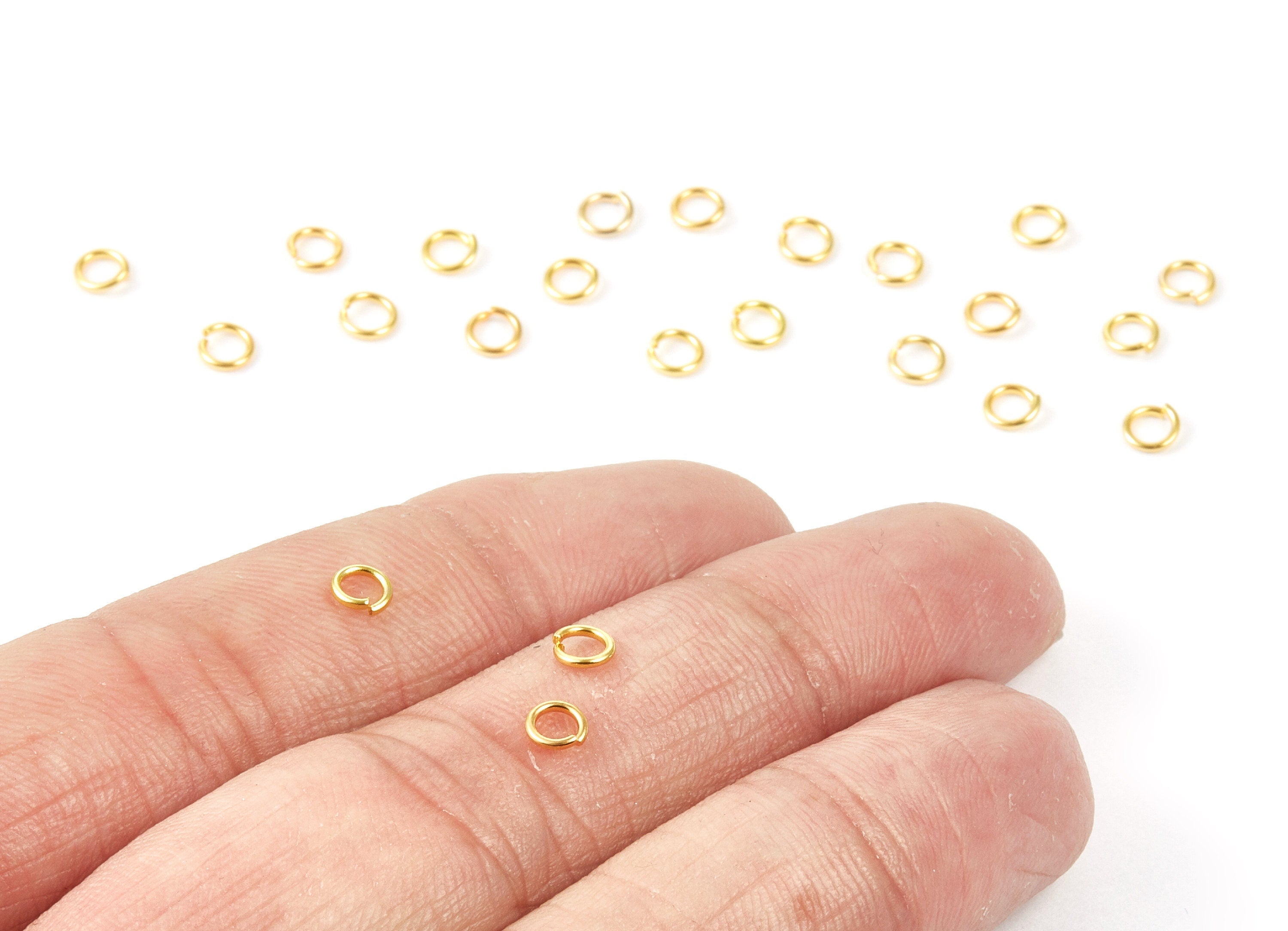 Brass Open Jump Rings - 4x0.7mm - Gold Tone Plated - Brass Open Jump Rings - Jewelry Supplies - PP1633G - DOMEDBAZAAR