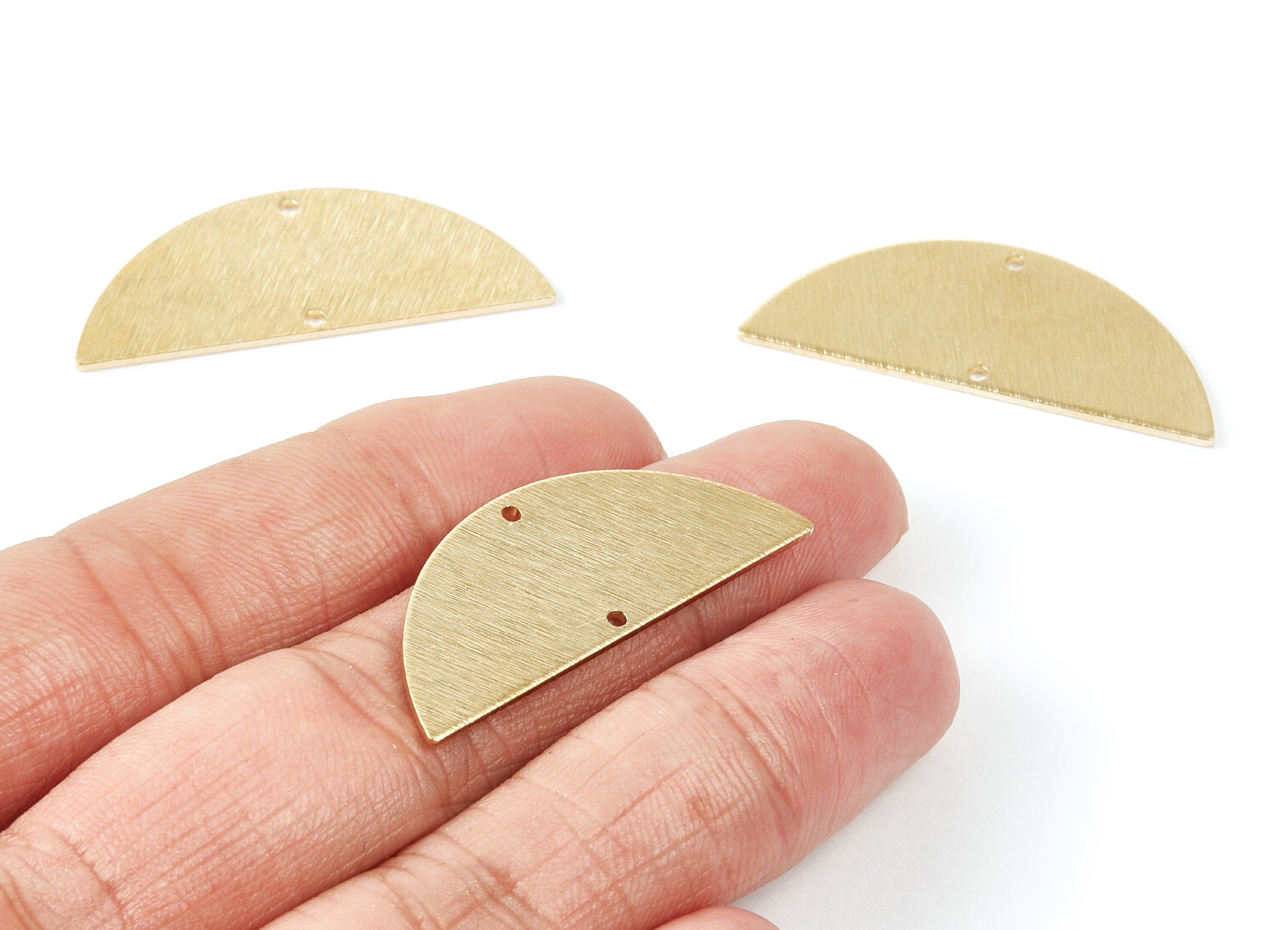 Brass Half Moon Charms - Textured Semi Circle Raw Brass Connector with 2 Holes - Jewelry Supplies - 39,22x15,47x0,99mm - PP2109 - DOMEDBAZAAR