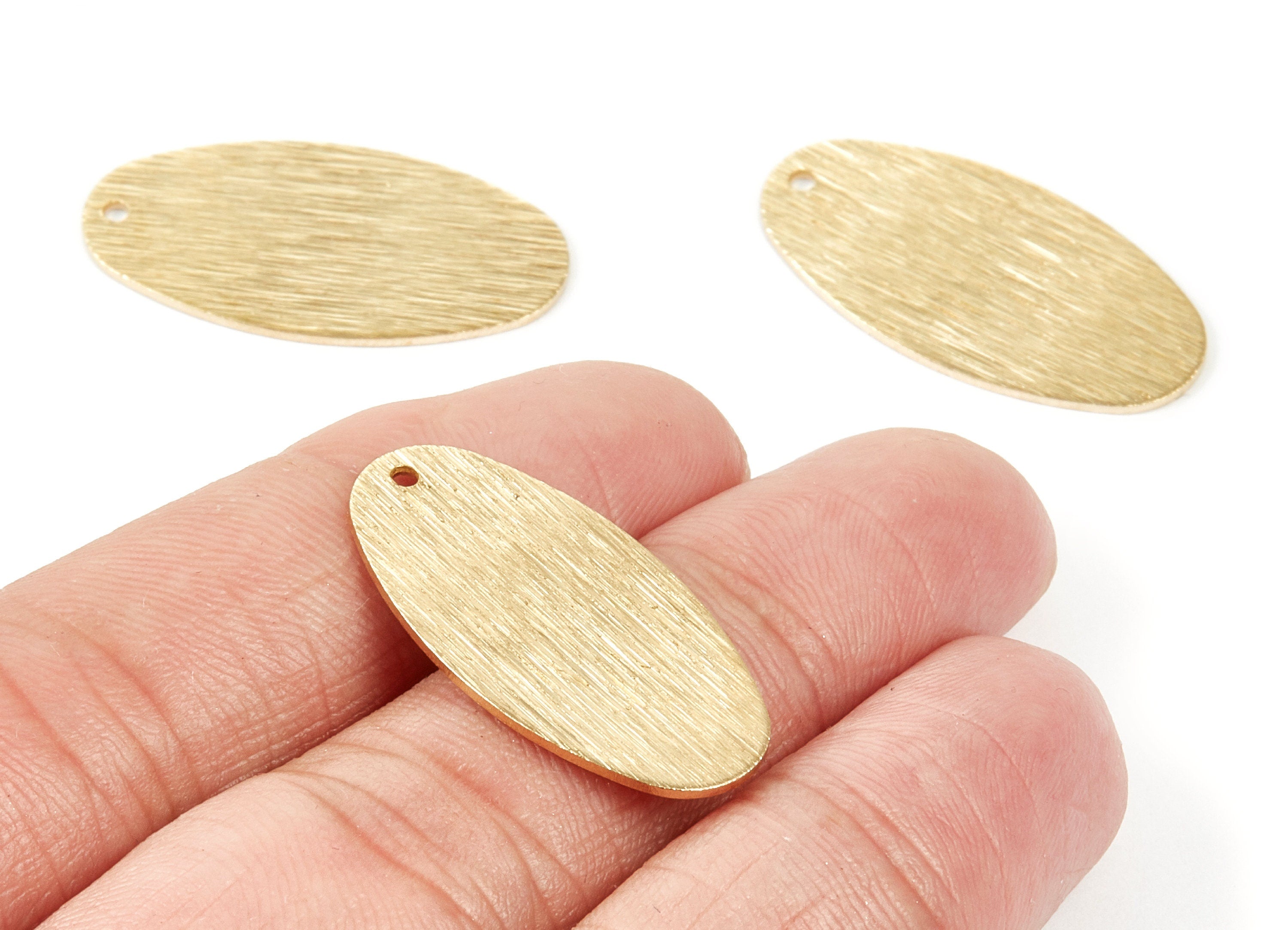 Brass Oval Charms - Oval Shaped Raw Brass Pendant - Earring Findinds - Jewelry Supplies - 29,47x15,3x0,8mm - PP1926 - DOMEDBAZAAR