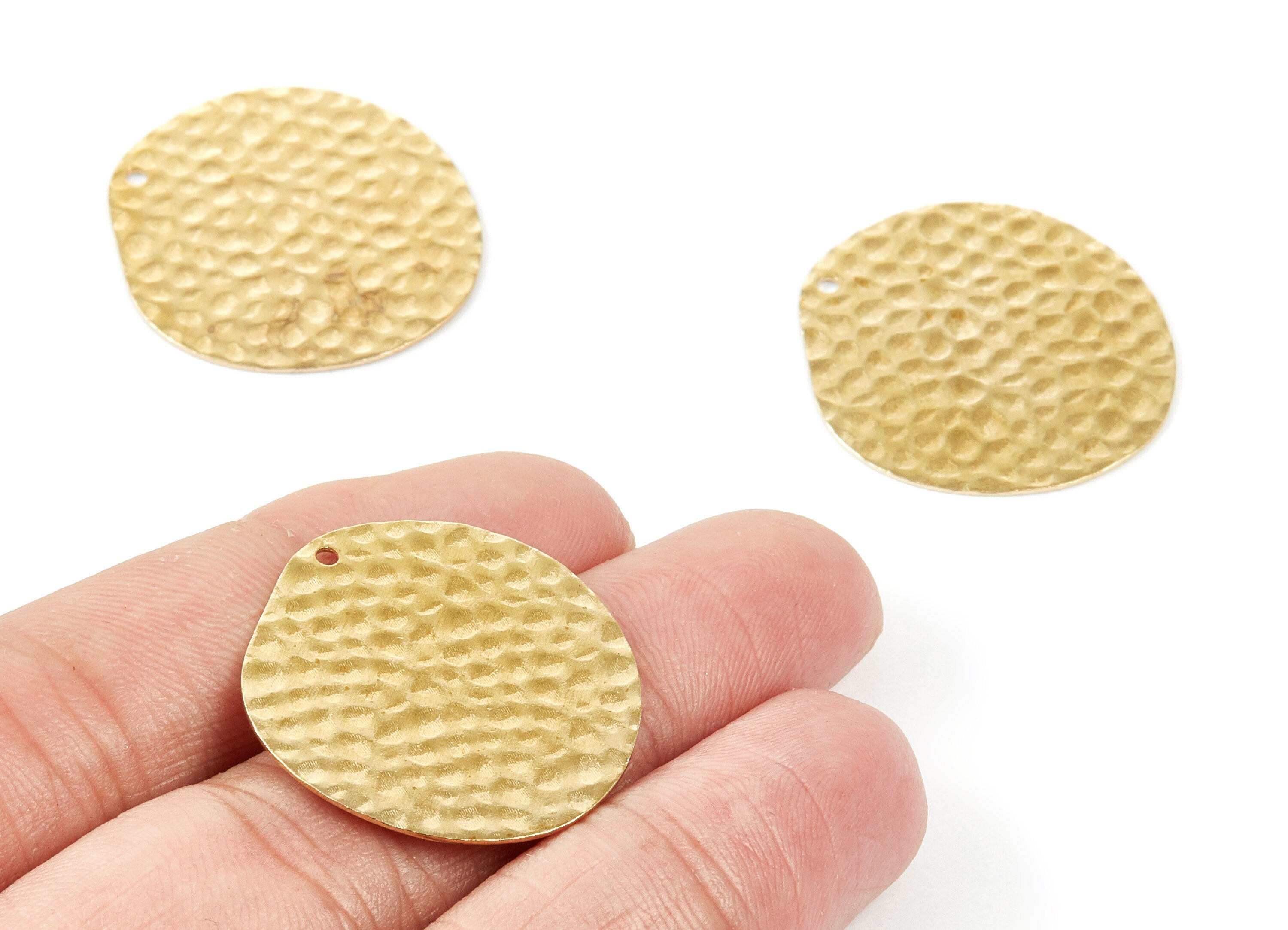 Brass Hammered Round Charms - Hammered Round Shaped Raw Brass Pendants - Earring Findings - Jewelry Supplies - 29x28x0,62mm - PP2084 - DOMEDBAZAAR