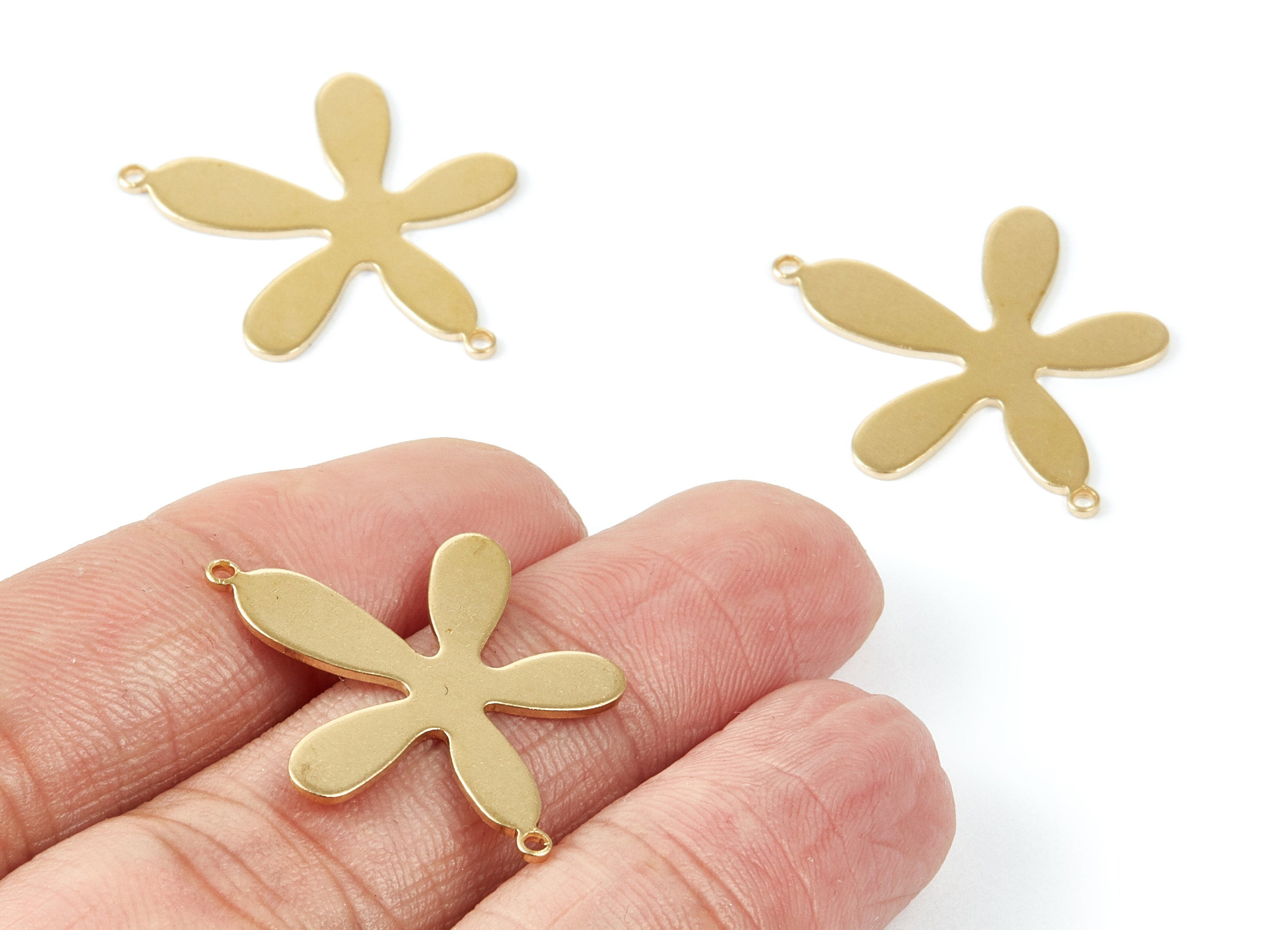 Brass Flower Charms - Flower Shaped Raw Brass Connector with 2 Holes - Jewelry Supplies - 25,8x24,45x0,8mm - PP1845 - DOMEDBAZAAR