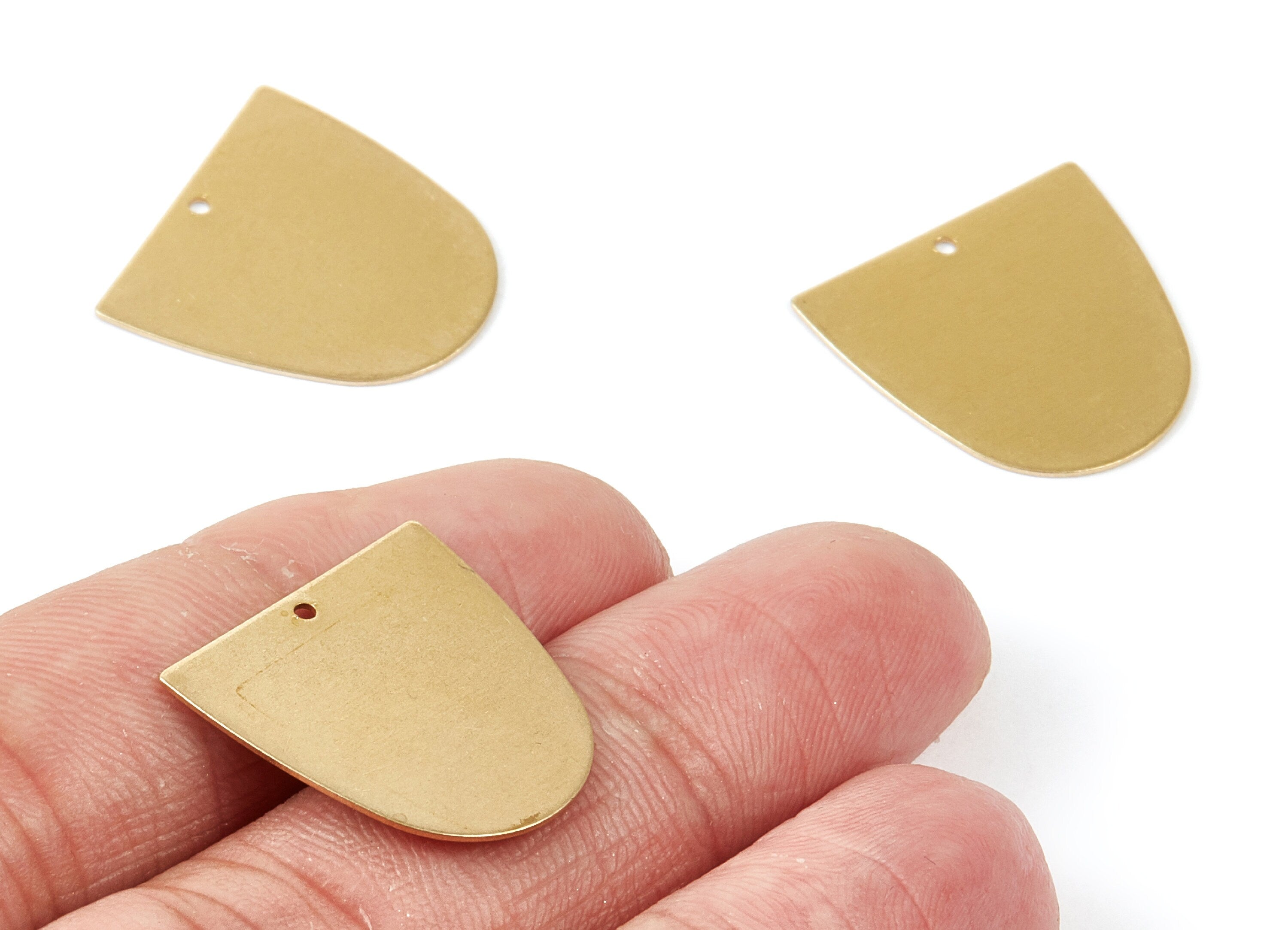 Personalized stamping blank - Brass D Charms - D Shaped Raw Brass Pendant - Earring Findings - Jewellery Supplies - 20x20x0,5mm - PP1782 - DOMEDBAZAAR