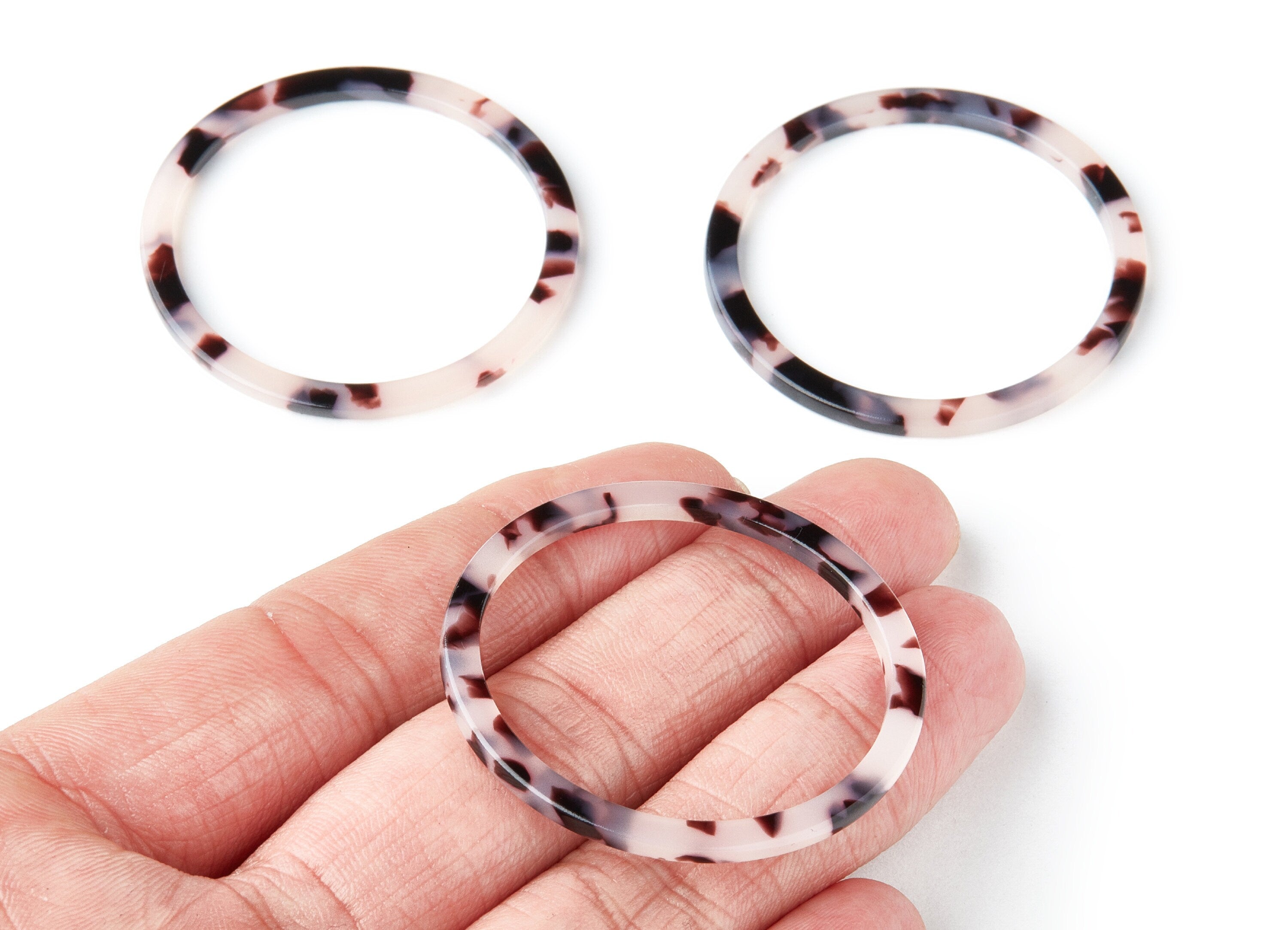 Acetate Hoop Earring Charms - Blonde Tortoise Shell Earrings - Circle Shaped Pendant - Color Code: A06 - 43x43x2.7mm - AC1167S - DOMEDBAZAAR