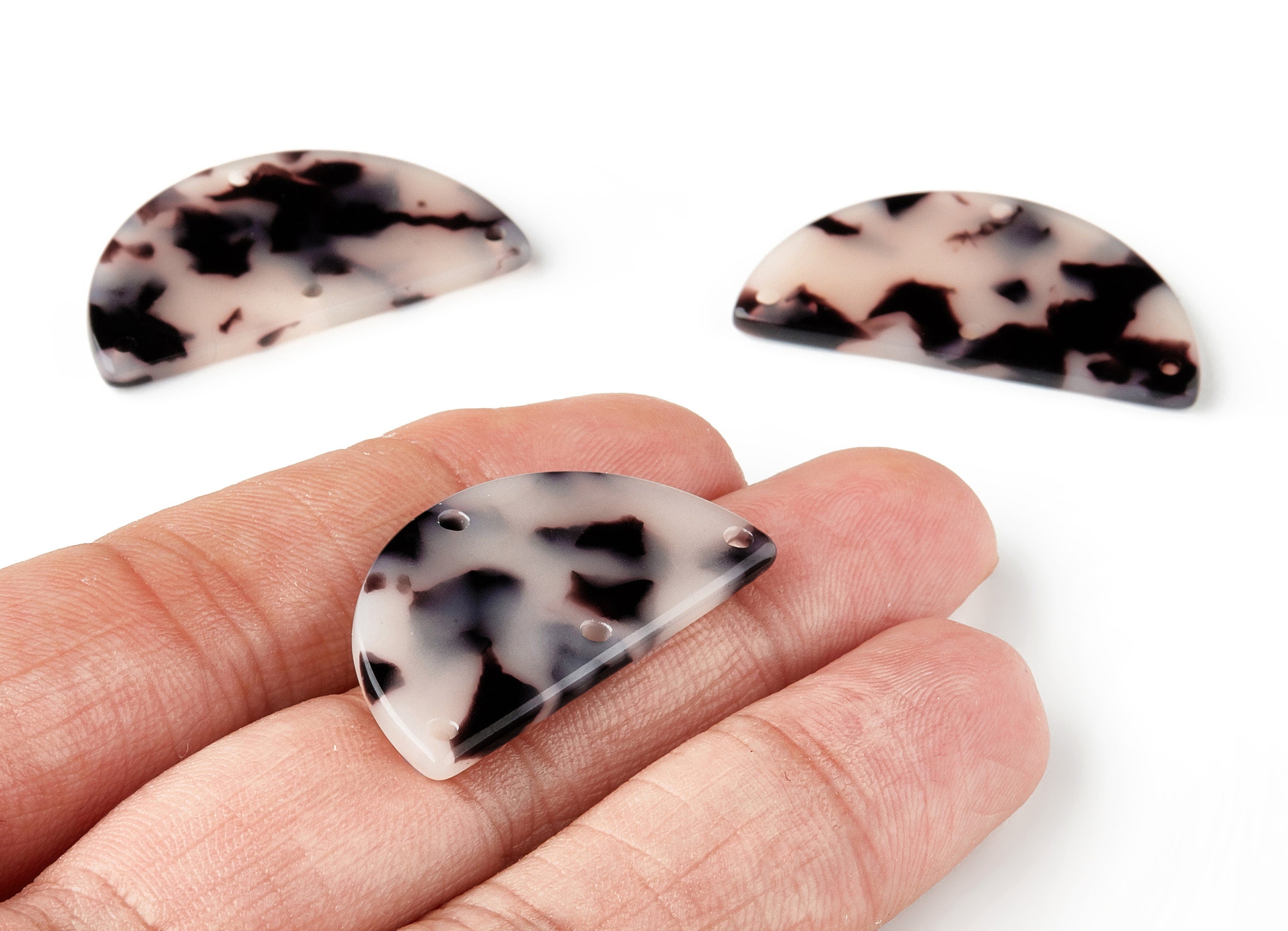 Acetate Earring Charm - Blonde Tortoise Shell With 4 Holes - Semicircle Shaped Pendant - Color Code: A07 - 34.46x17.86x2.51mm - AC1594-A07 - DOMEDBAZAAR