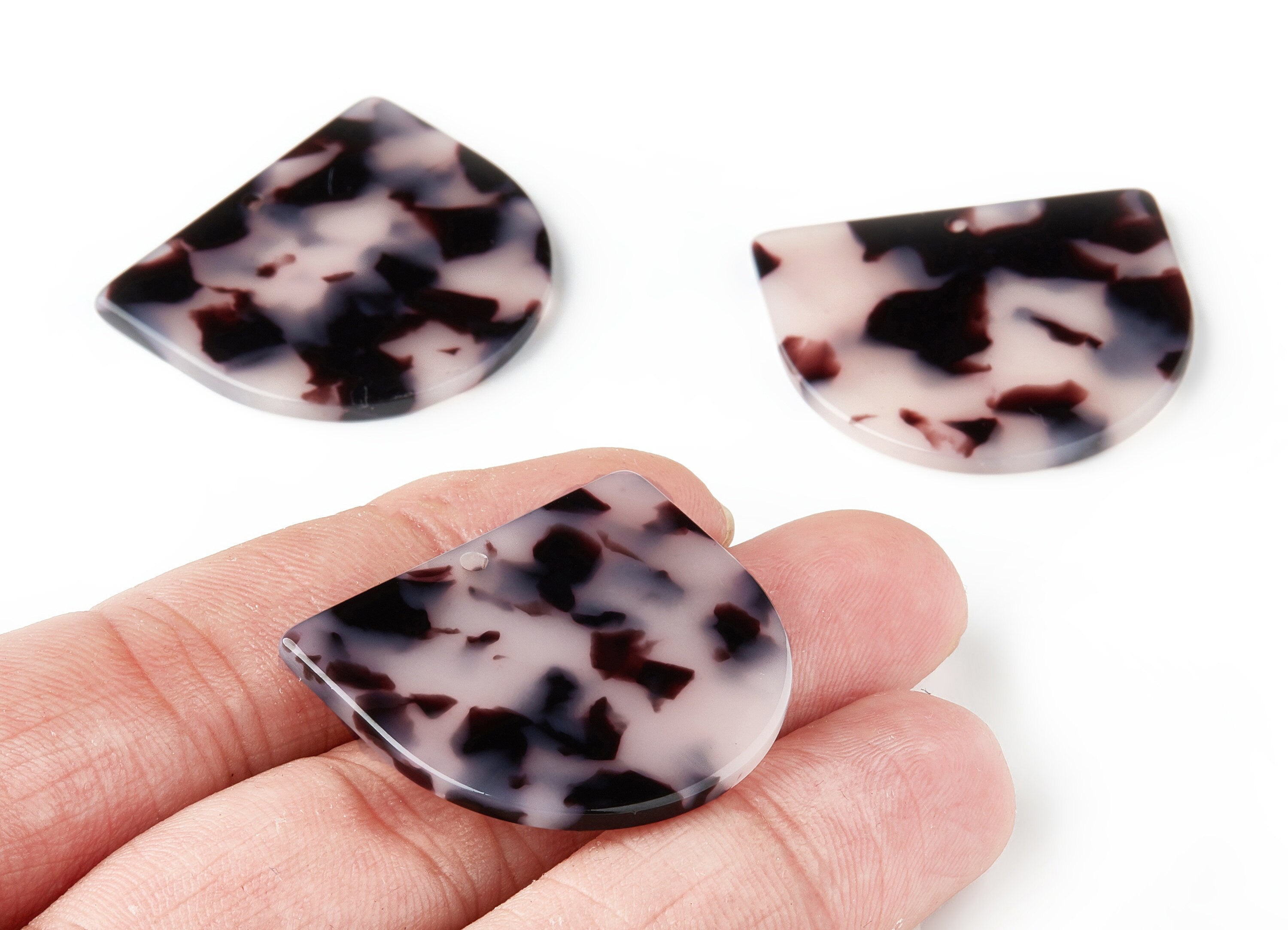 Acetate Acrylic Earring Charms - Blonde Tortoise Shell Earrings - D Shaped Pendant - Color Code: A06 - 29.6x34.5x2.51mm - AC1094-A06 - DOMEDBAZAAR
