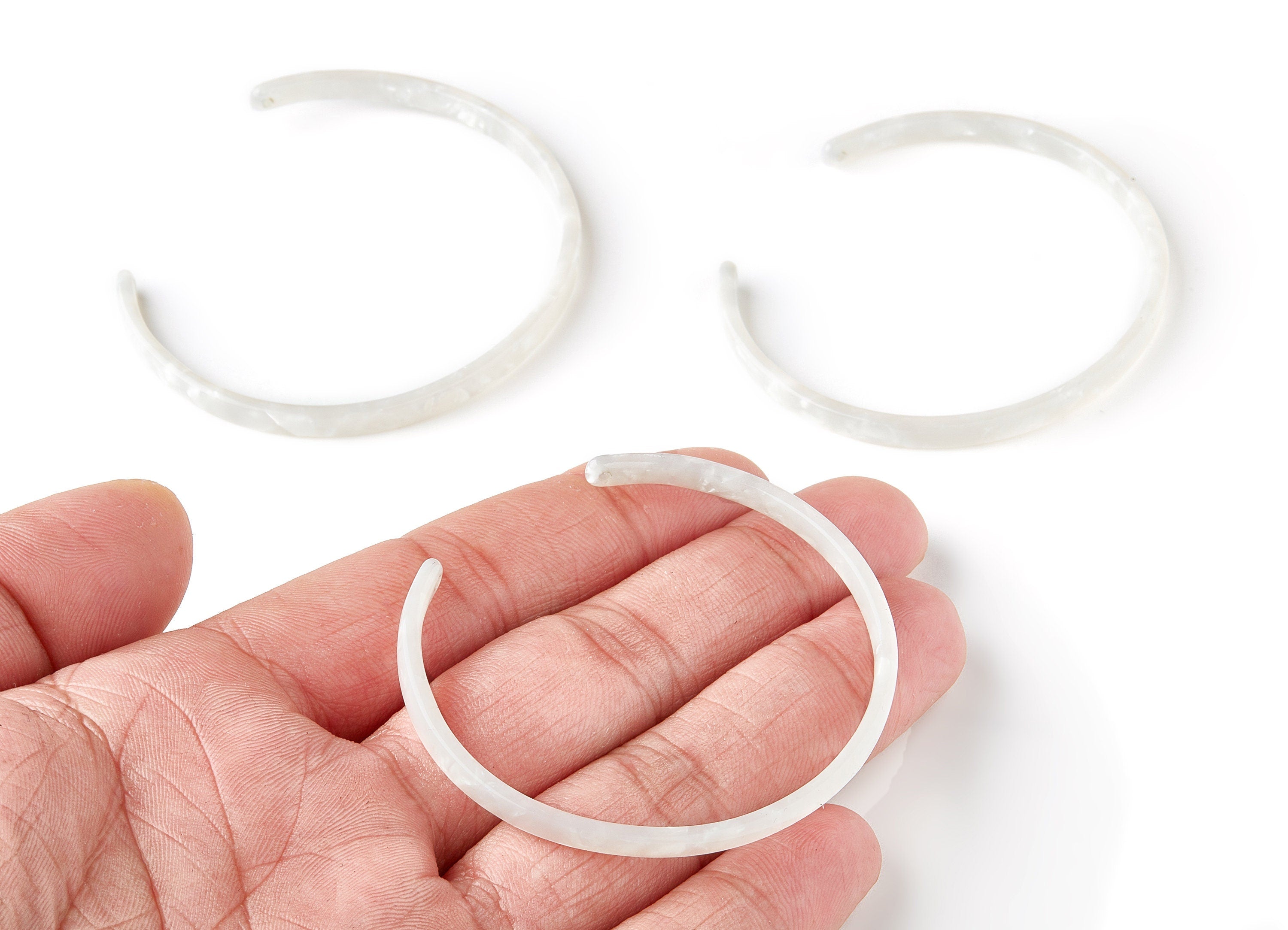 Acetate Acrylic Cuff Bracelet - Bracelet With 2 Holes - Circle Bracelet - Jewelry Supplies - Color Code: A12 - 63.5x55x2.6mm - AC1416C - DOMEDBAZAAR