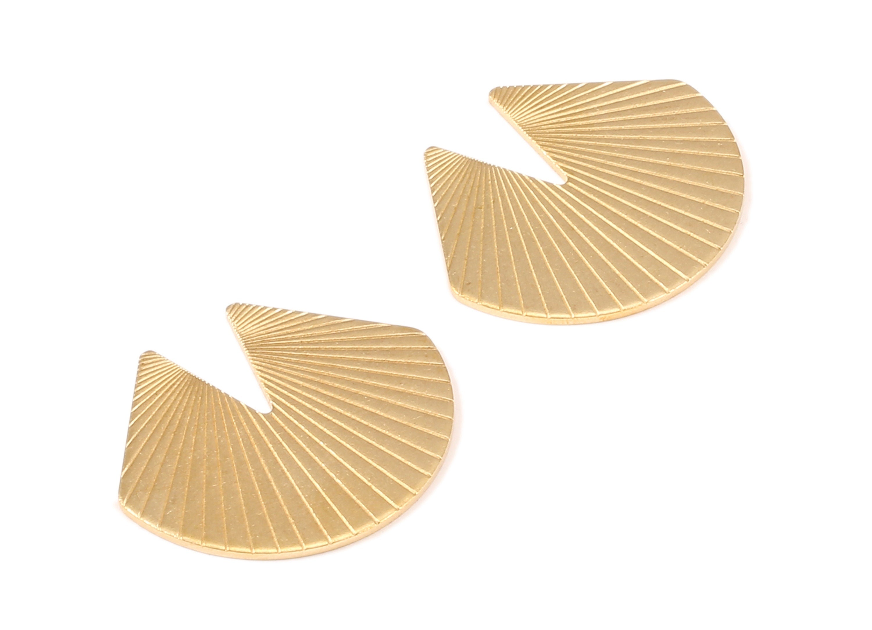 Brass Geometric Charm without hole - Raw Brass Geometric Earring part - Earring Findings - Jewelry Supplies - 30.21x25.99x1.05mm - PP2195 - DOMEDBAZAAR