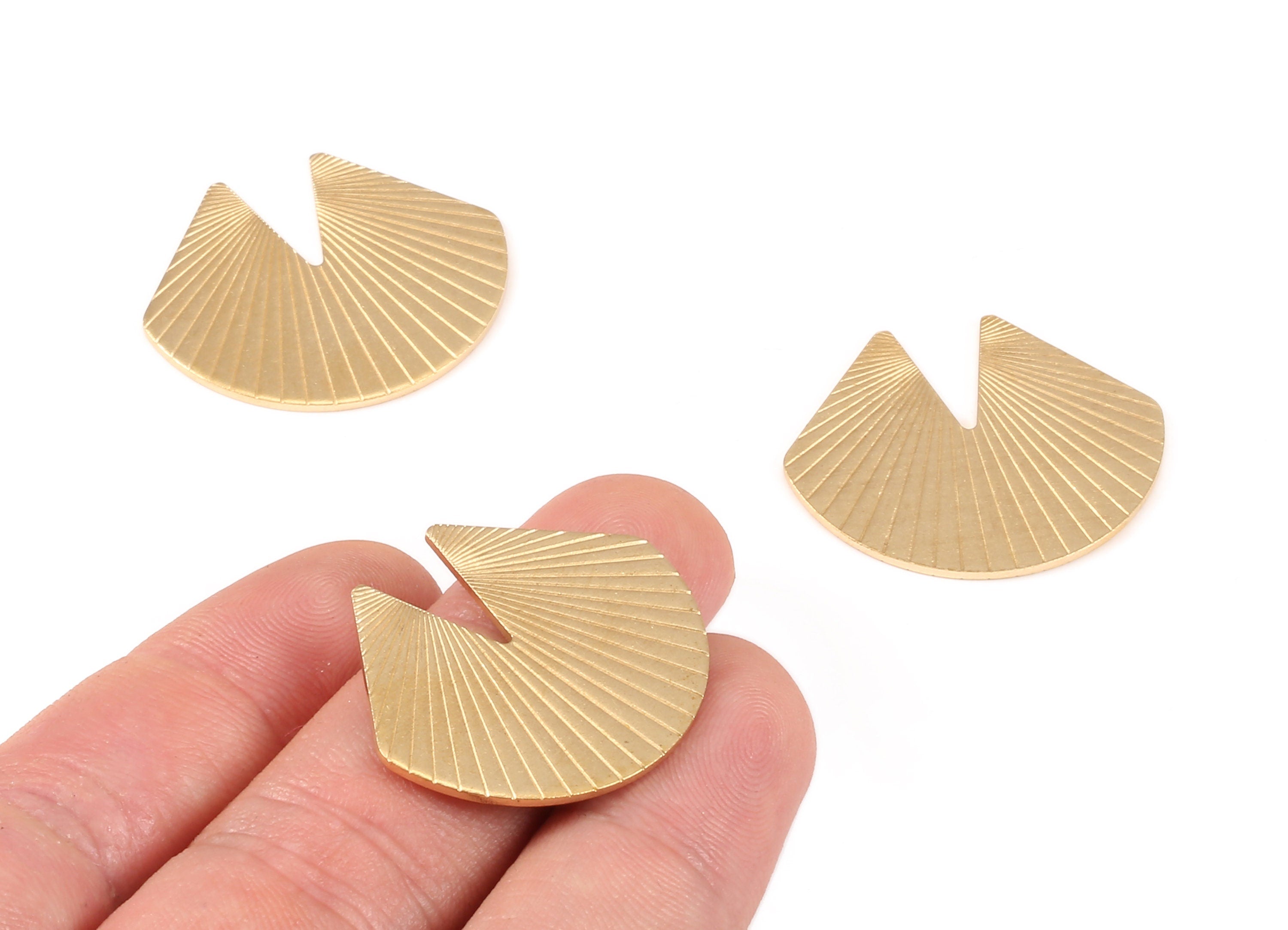 Brass Geometric Charm without hole - Raw Brass Geometric Earring part - Earring Findings - Jewelry Supplies - 30.21x25.99x1.05mm - PP2195 - DOMEDBAZAAR