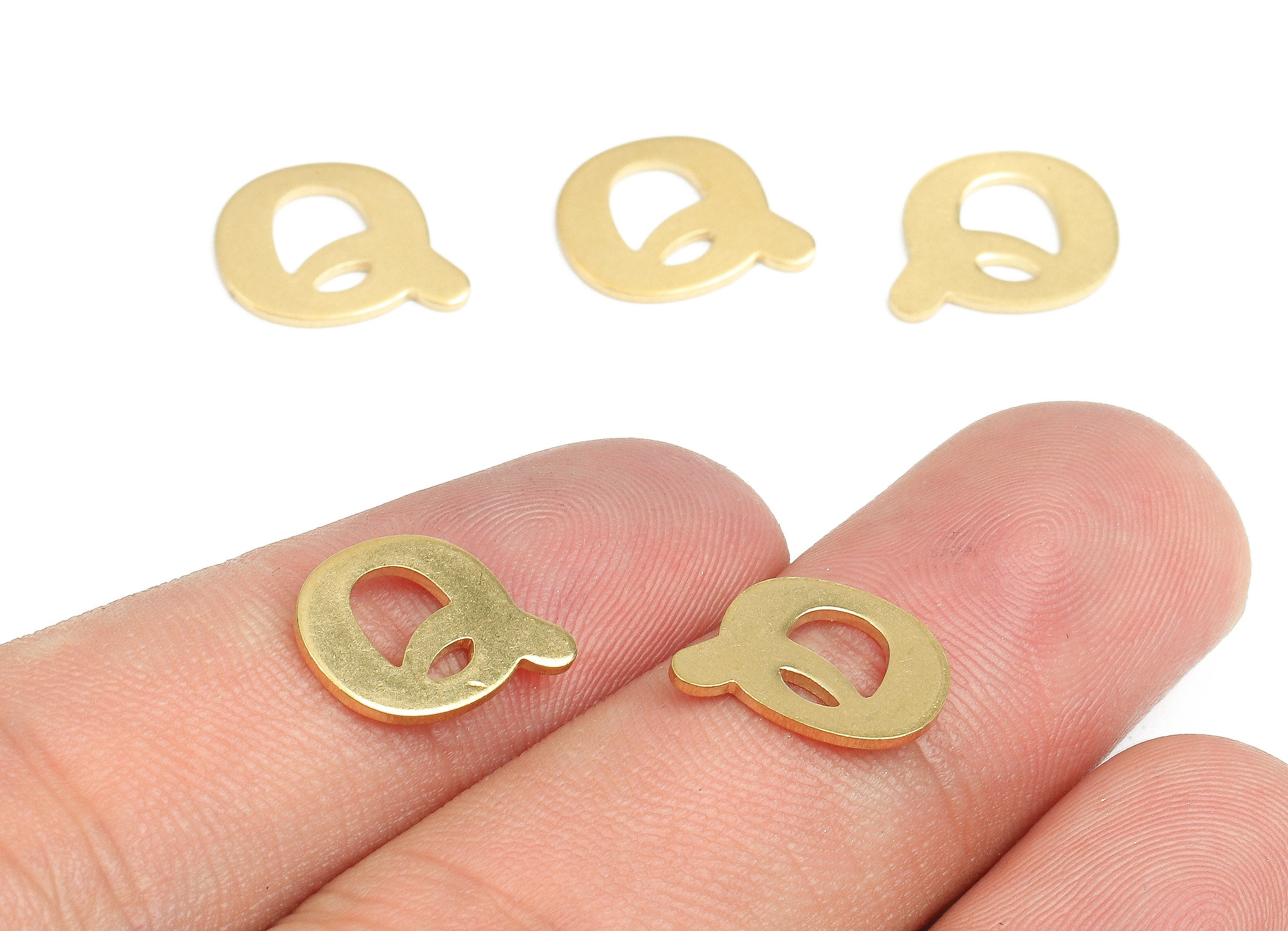 Brass Q Blank - Raw Brass Letter Q Blank - Brass Letter Wallart Decoration - Brass Alphabet Q Blank - 13.23x9.67x1.05mm - PP2771 - DOMEDBAZAAR