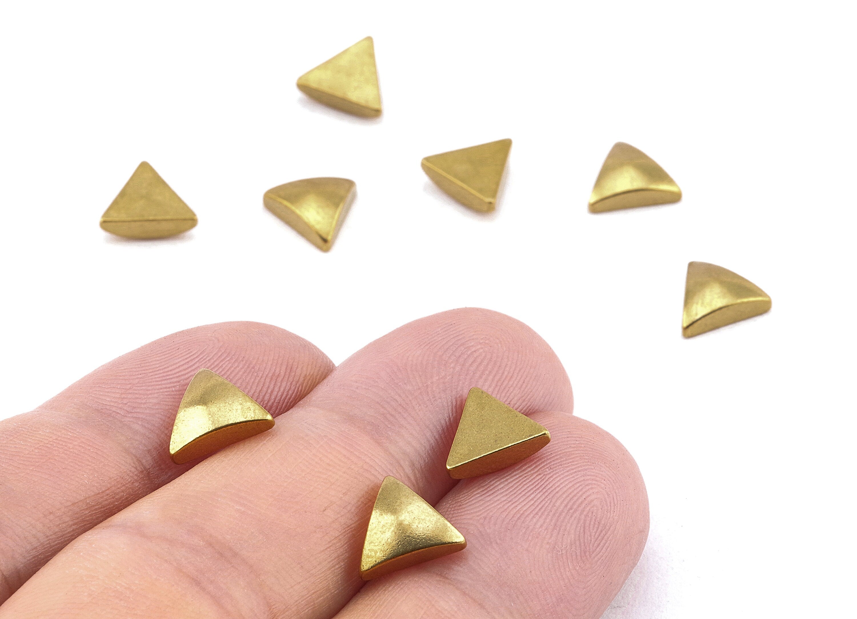 Brass Cabochon Triangle Tag - Raw Brass Stamping Blank Earring and pendant - Jewelry Supplies - 7.94x7.94x3.1mm - PP2257 - DOMEDBAZAAR