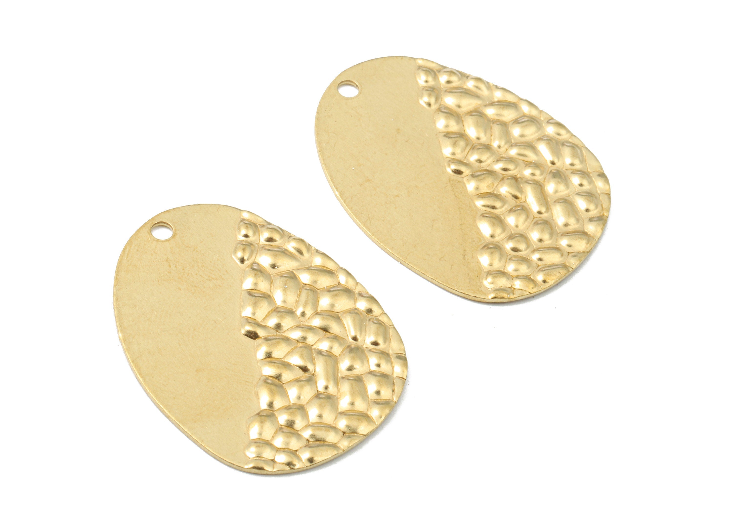 Brass Oval Charms - Raw Brass Wavy Oval Earrings and Pendant - Brass Oval Necklace - Jewelry Supplies - 29.13x23.17x1.32mm - PP2568 - DOMEDBAZAAR