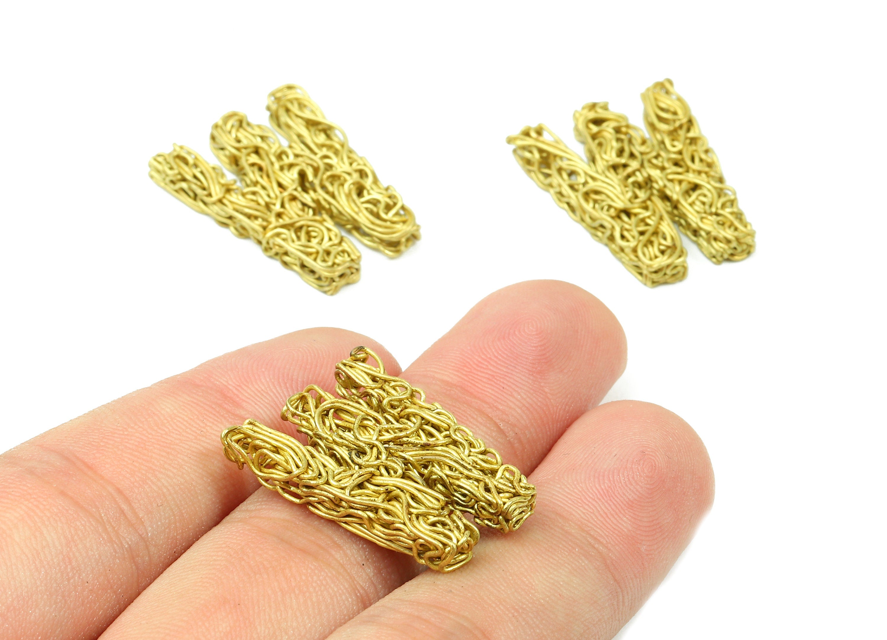Brass W letter Pendant - Raw Brass Hammered Wire Letter W Alphabets Charms - Jewelry Supplies - 25.59x19.47x3.66mm - PP2941 - DOMEDBAZAAR