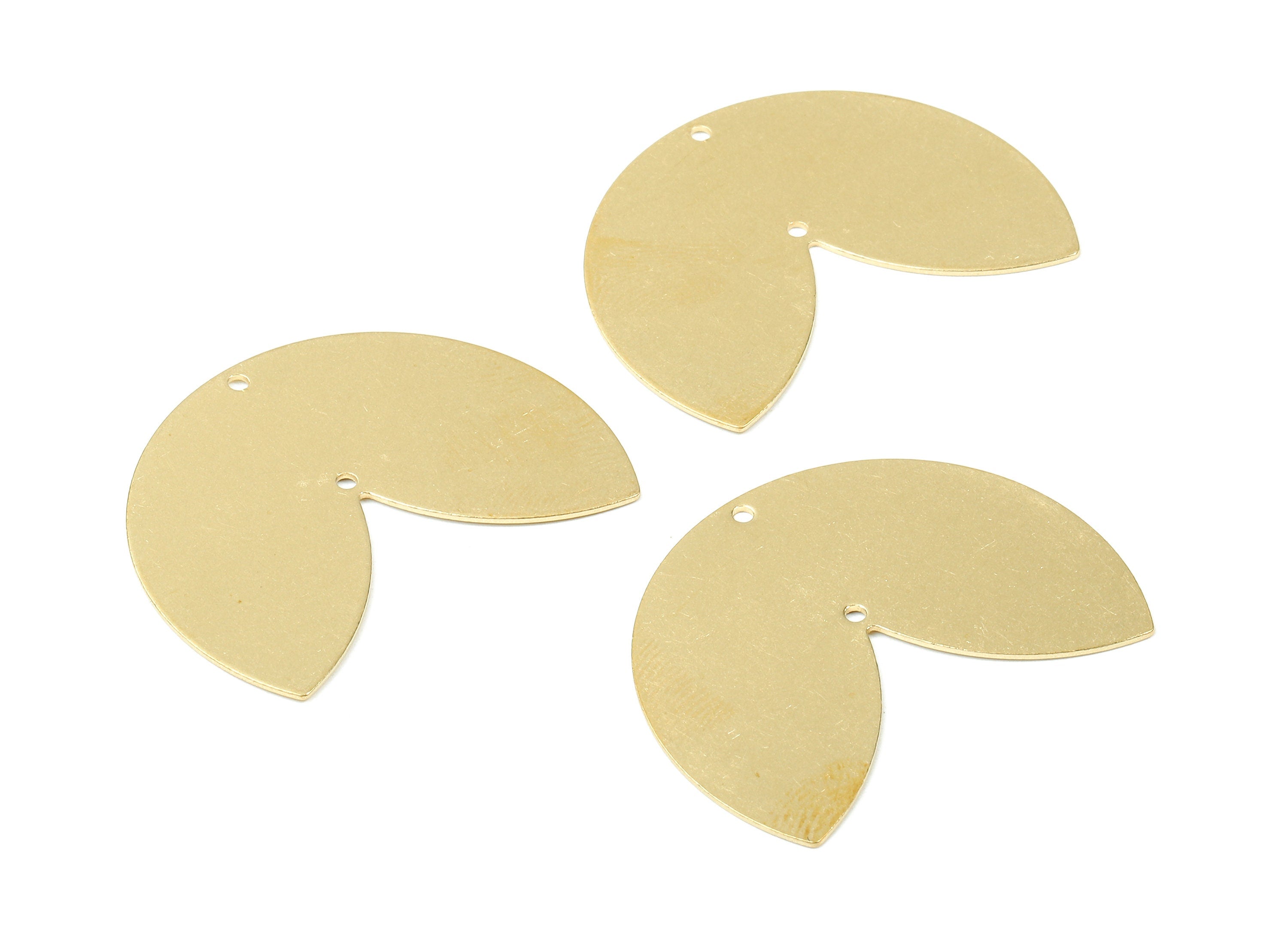 Personalized stamping blank - Brass Flower Connectors - Raw Brass Flower Pendant Necklace - Brass Connector Charms - 34.2x26x0.6mm - PP2808 - DOMEDBAZAAR