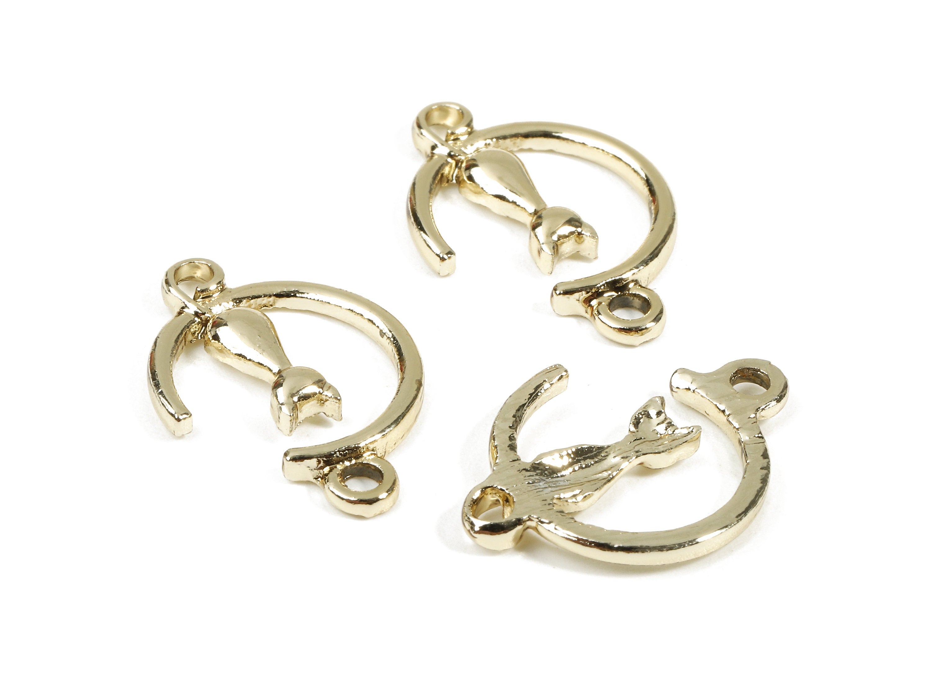 Alloy Cat Charms - Zinc Alloy Cat Earrings and Pendant - Gold Tone Plated - Earring Findings - 20.07x13.43x2.35mm - ZZ1532 - DOMEDBAZAAR