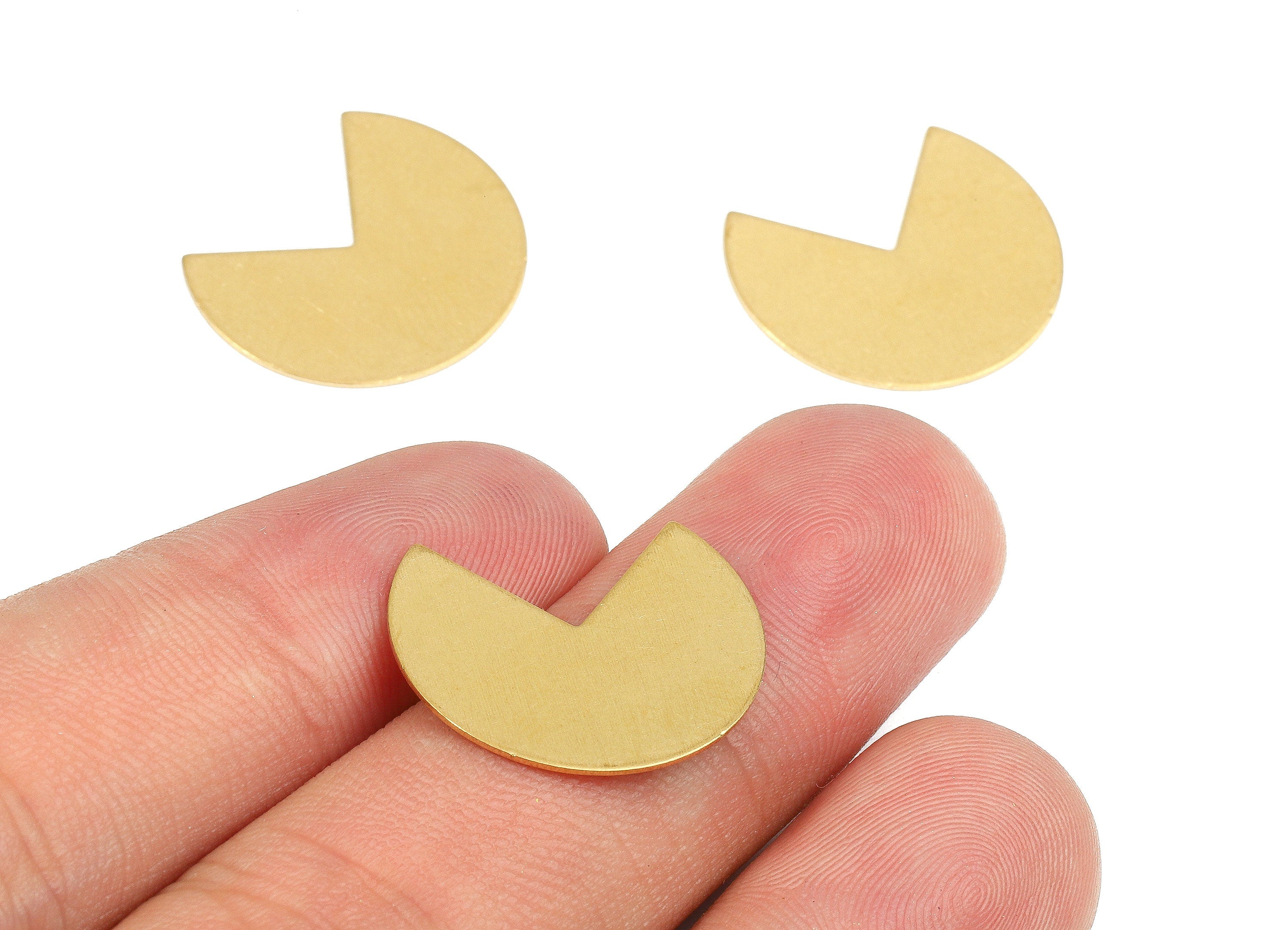 Brass Round Blank - Raw Brass Fan Blank - Brass Round Tag - Brass Stamping Tag - Brass Blank Findings - 20.02x17.04x0.7mm - PP2647 - DOMEDBAZAAR