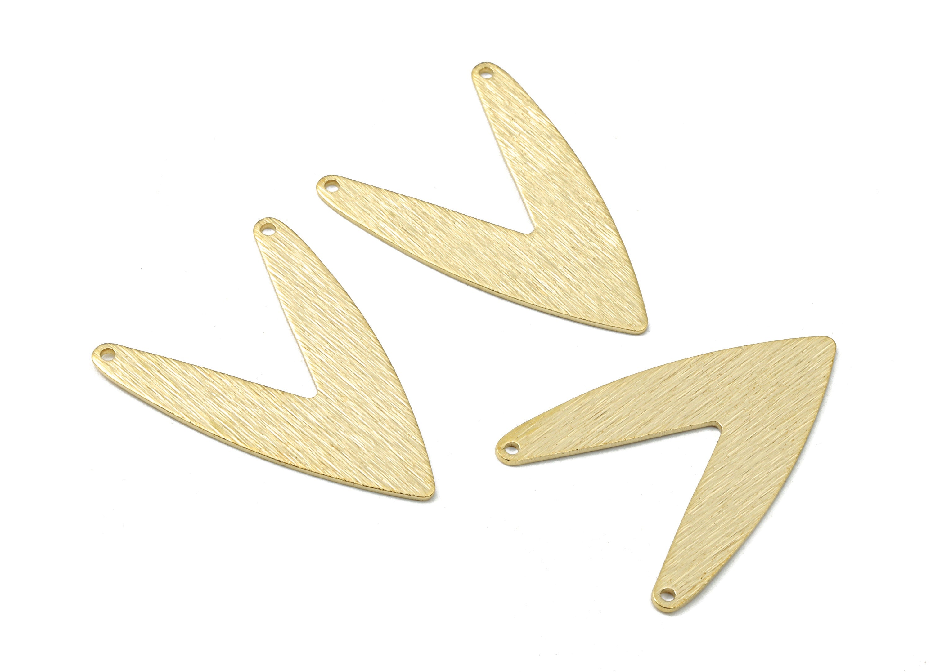 Brass Texture Arrow Connectors - Raw Brass Arrow Pendant and Necklace - Brass Texture V Connectors - 2 Holes - 30.63x22.69x0.79mm - PP2645 - DOMEDBAZAAR