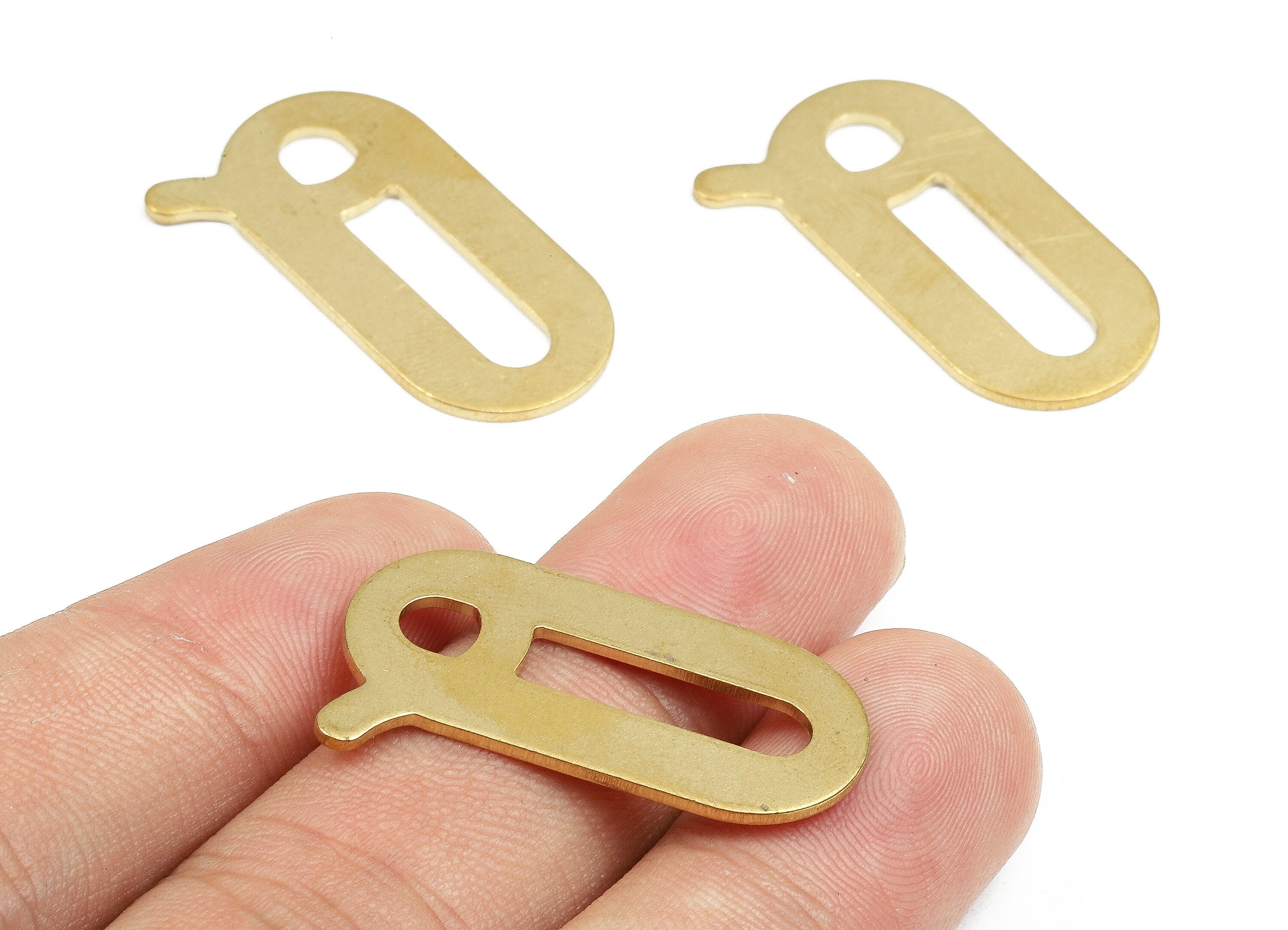 Brass Q Blank - Raw Brass Letter Q Blank - Brass Letter Wallart Decoration - Brass Alphabet Q Blank - 30.59x18.38x1.35mm - PP2745 - DOMEDBAZAAR