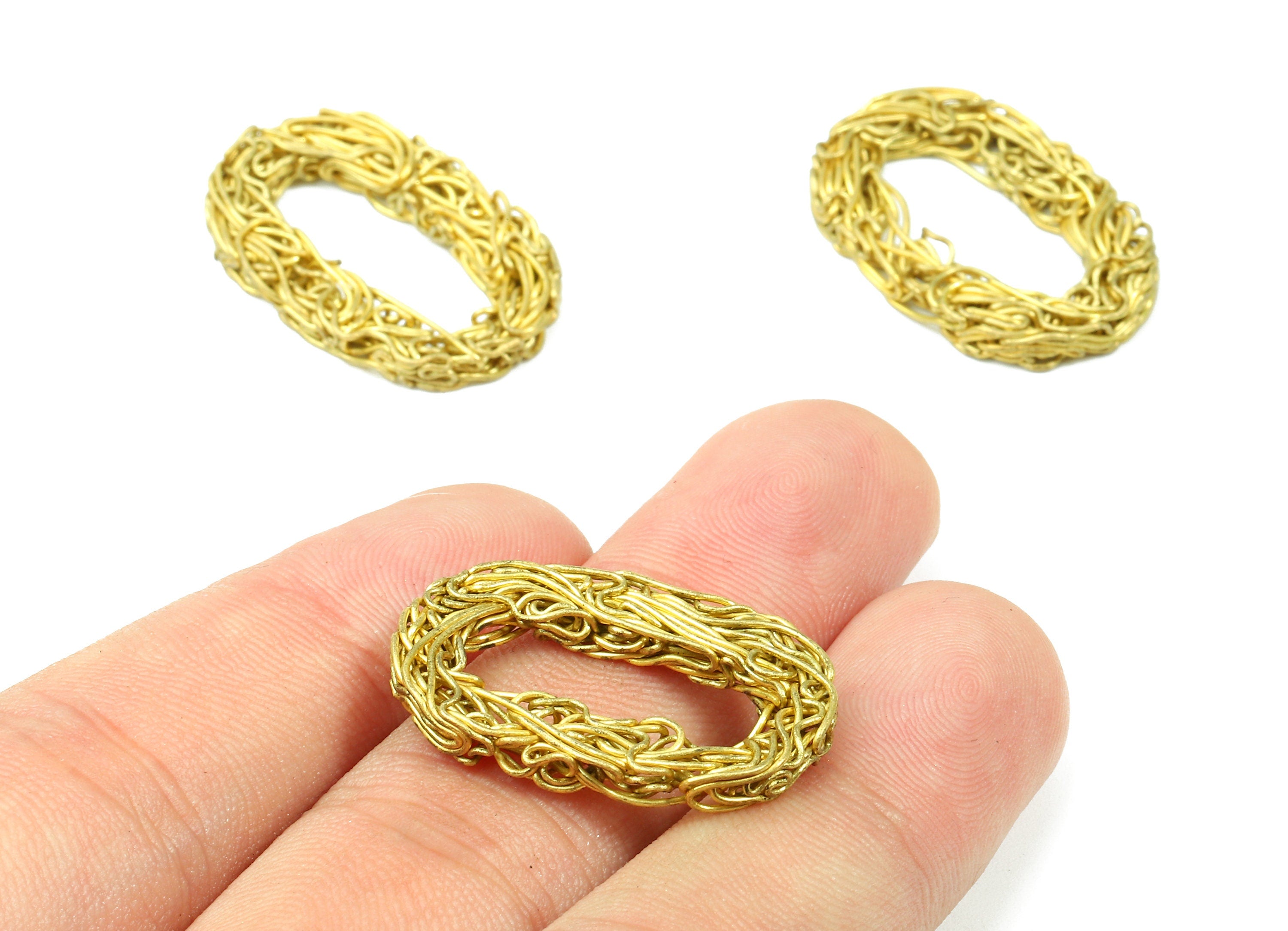 Brass O letter Pendant - Raw Brass Hammered Wire Letter O Alphabets Charms - Jewelry Supplies - 27.93x18.16x3.33mm - PP2933 - DOMEDBAZAAR