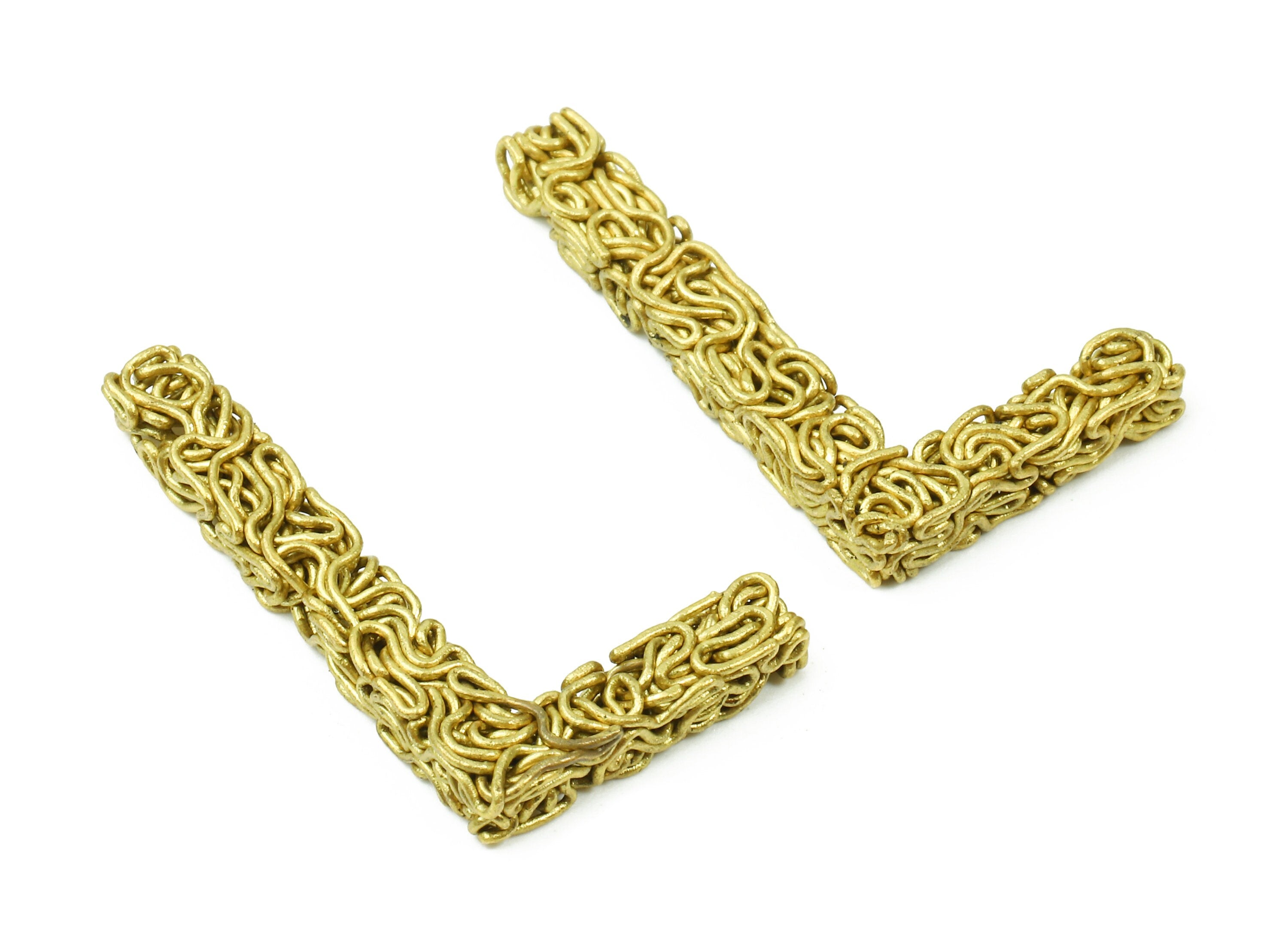 Brass L letter Pendant - Raw Brass Hammered Wire Letter L Alphabets Charms  - Jewelry Supplies - 28.04x16.75x3.66mm - PP2930 - DOMEDBAZAAR