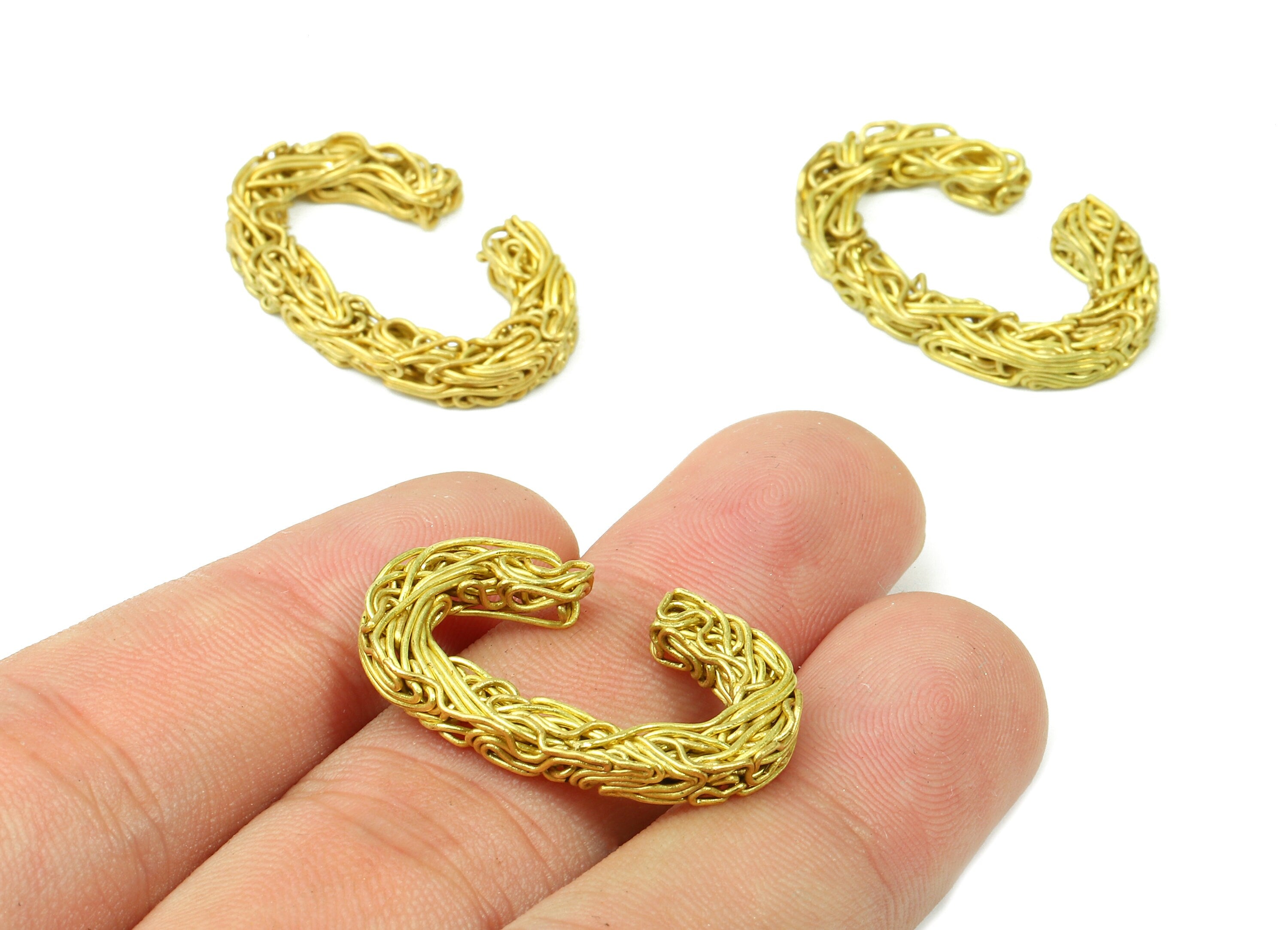 Brass C letter Pendant - Raw Brass Hammered Wire Letter C Alphabets Charms - Jewelry Supplies - 28.23x17.76x3.4mm - PP2921 - DOMEDBAZAAR